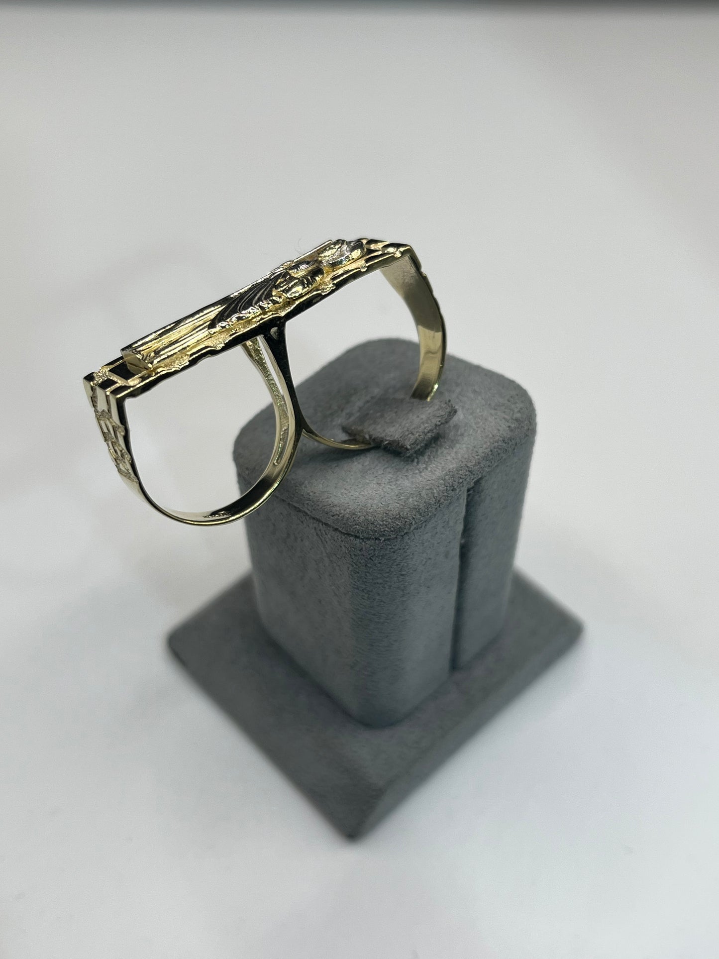 10k San Judas Two finger Ring