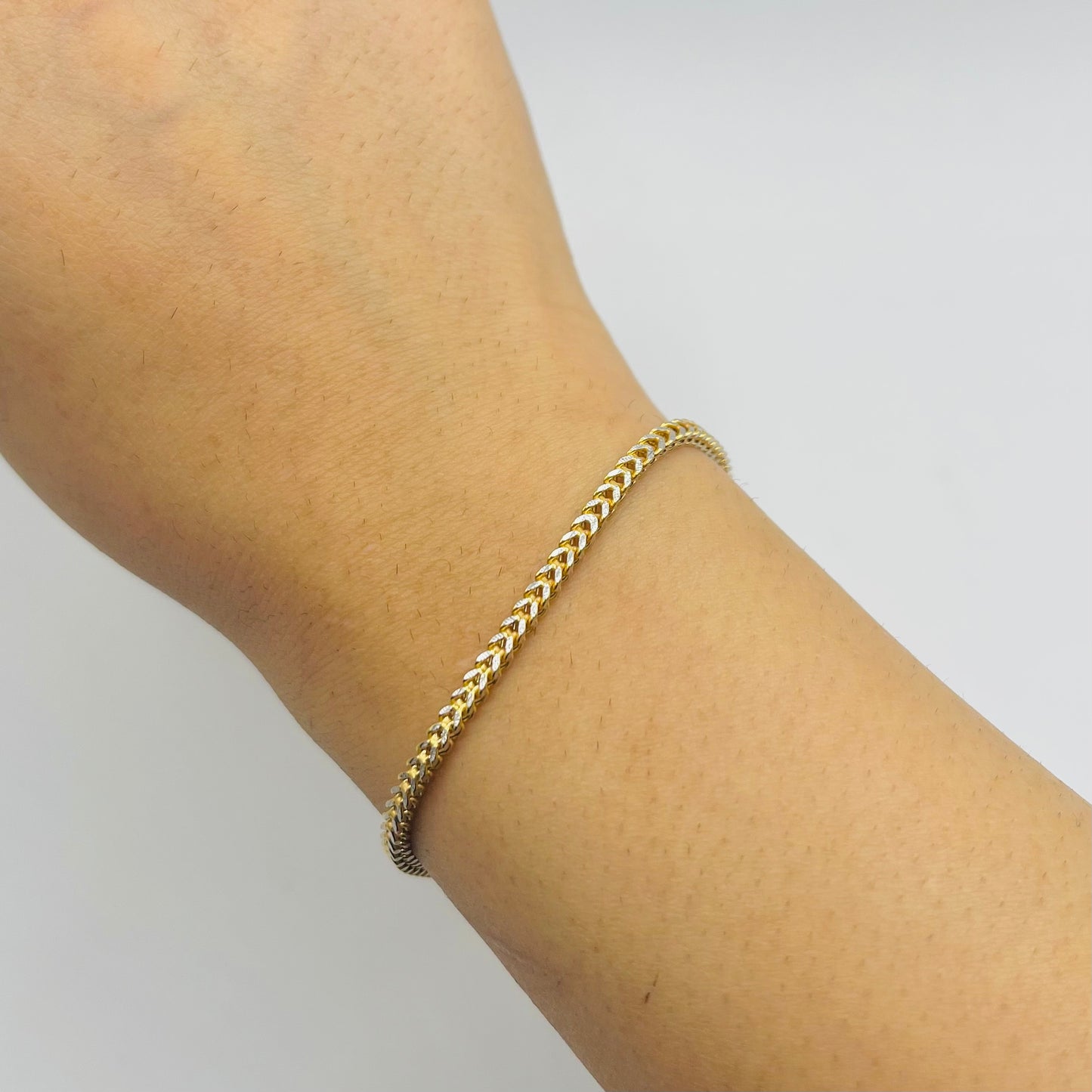 10K Gold 2mm Diamond Cut Franco Bracelet