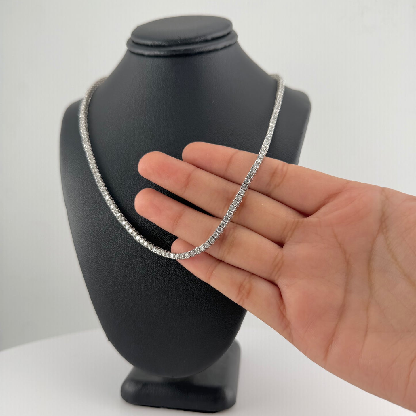 14k 7.79 Carat Diamond Tennis Necklace