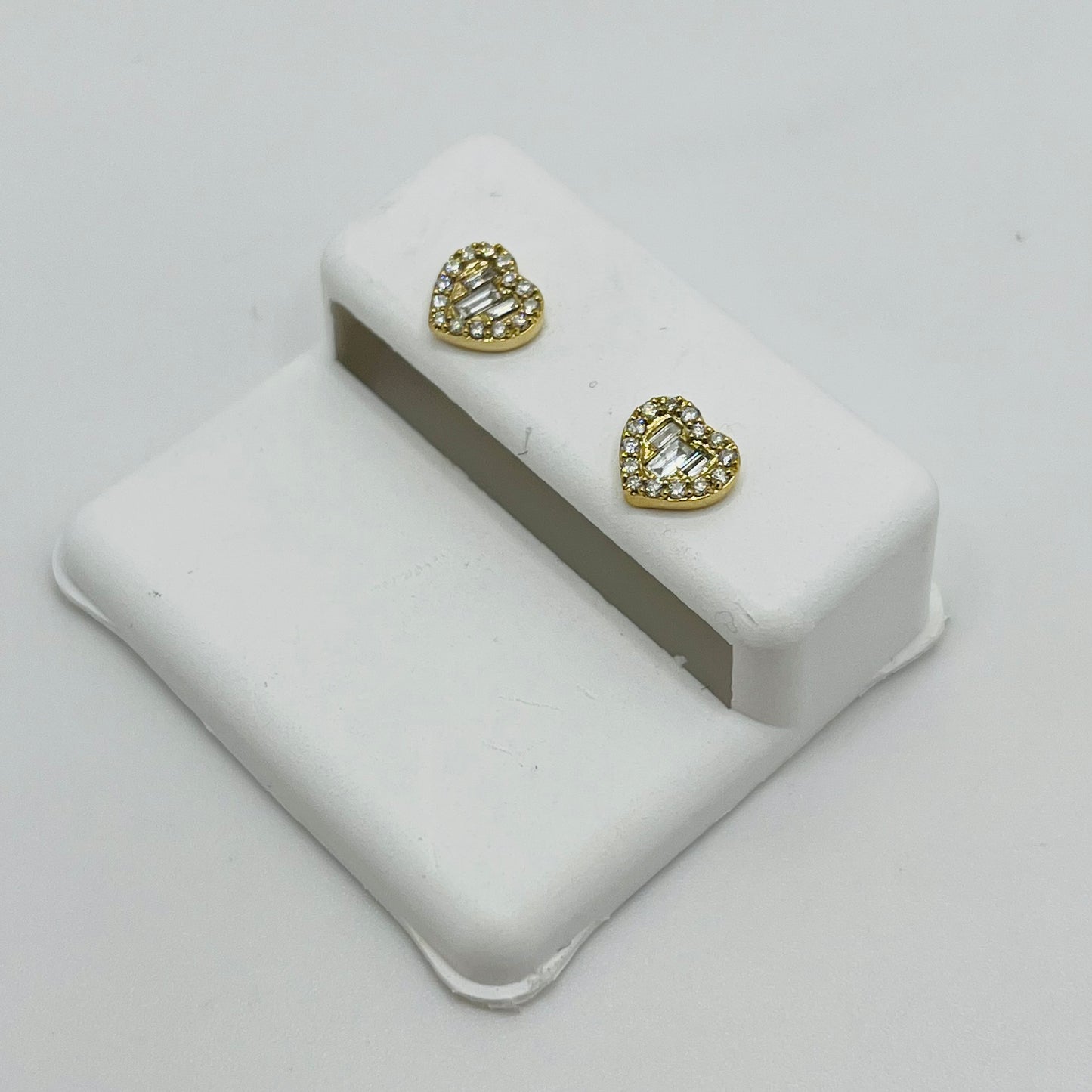 14k Gold Baguette Heart with Diamond Border
