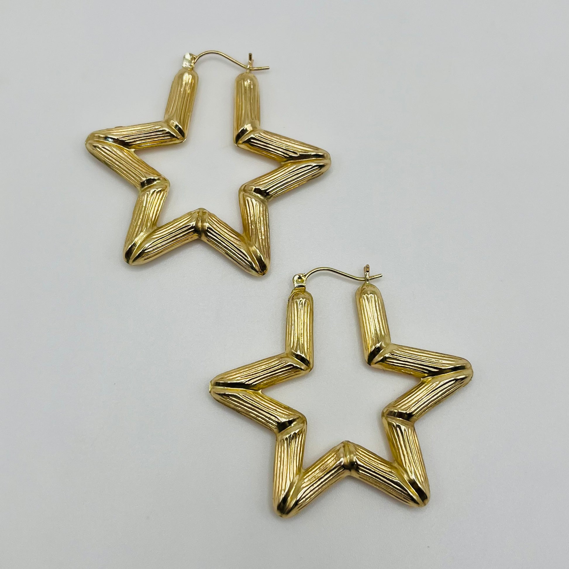10 Karat Gold Star Bamboo Hoop Earrings (Med, 1.8")