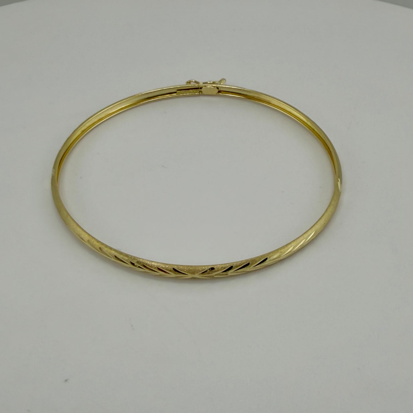 10k Gold Essence Bangle Bracelet