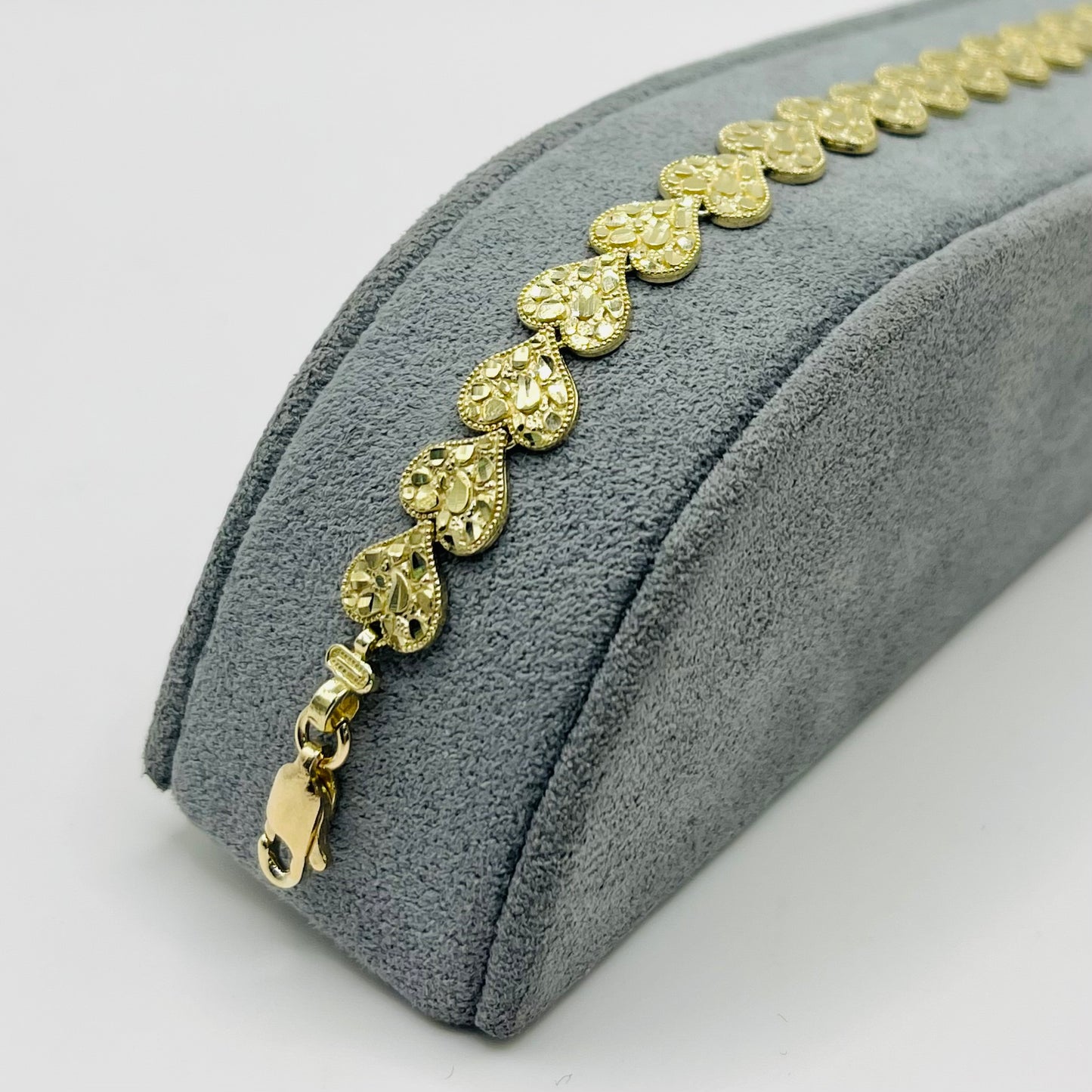 10k Gold Nugget Heart Bracelet 7.5”