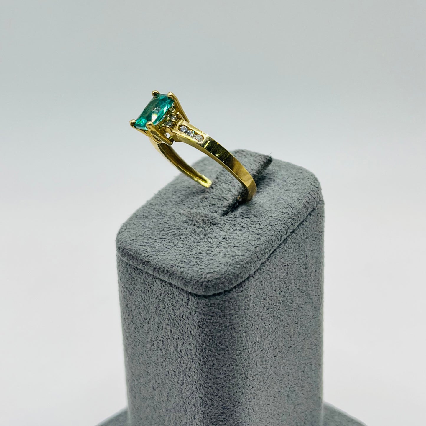 10k Gold Emerald Cz Radiant Ring