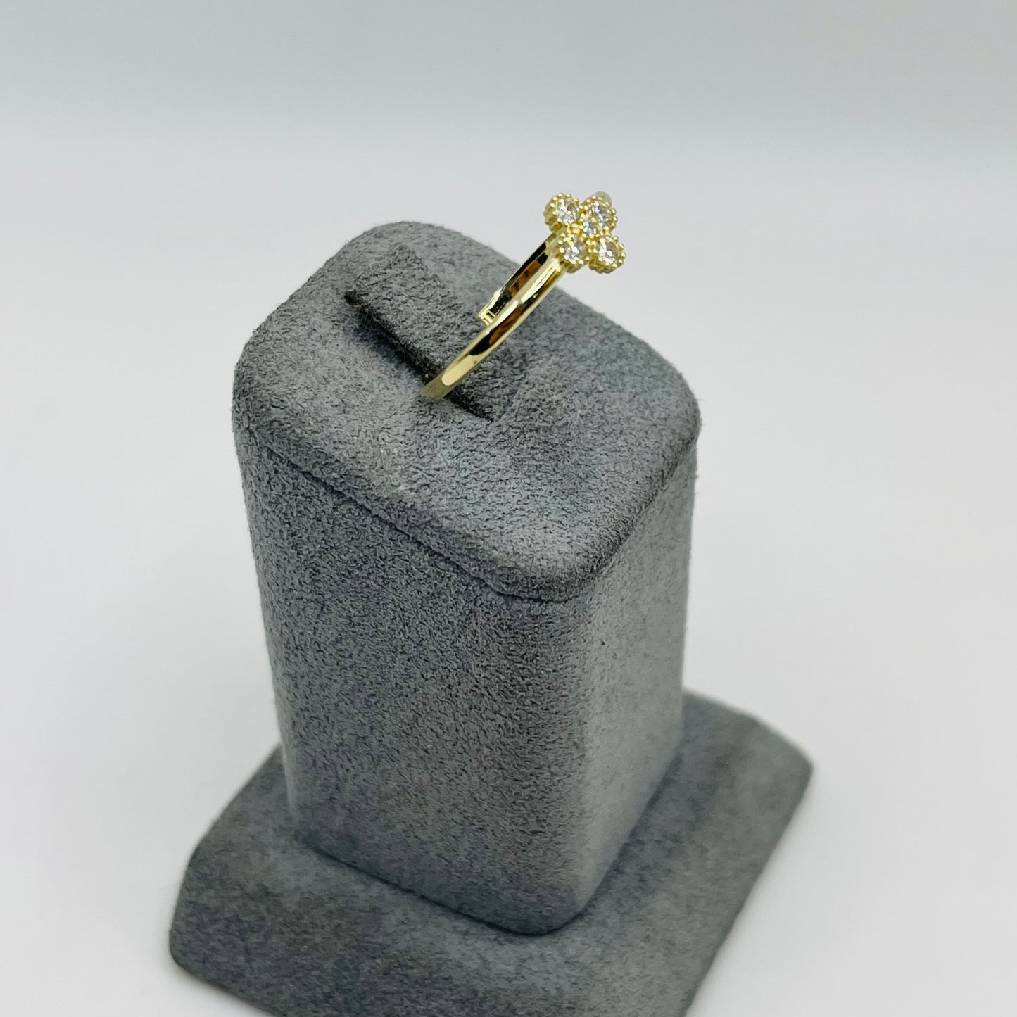 10k Gold Cz Ever-clover Ring