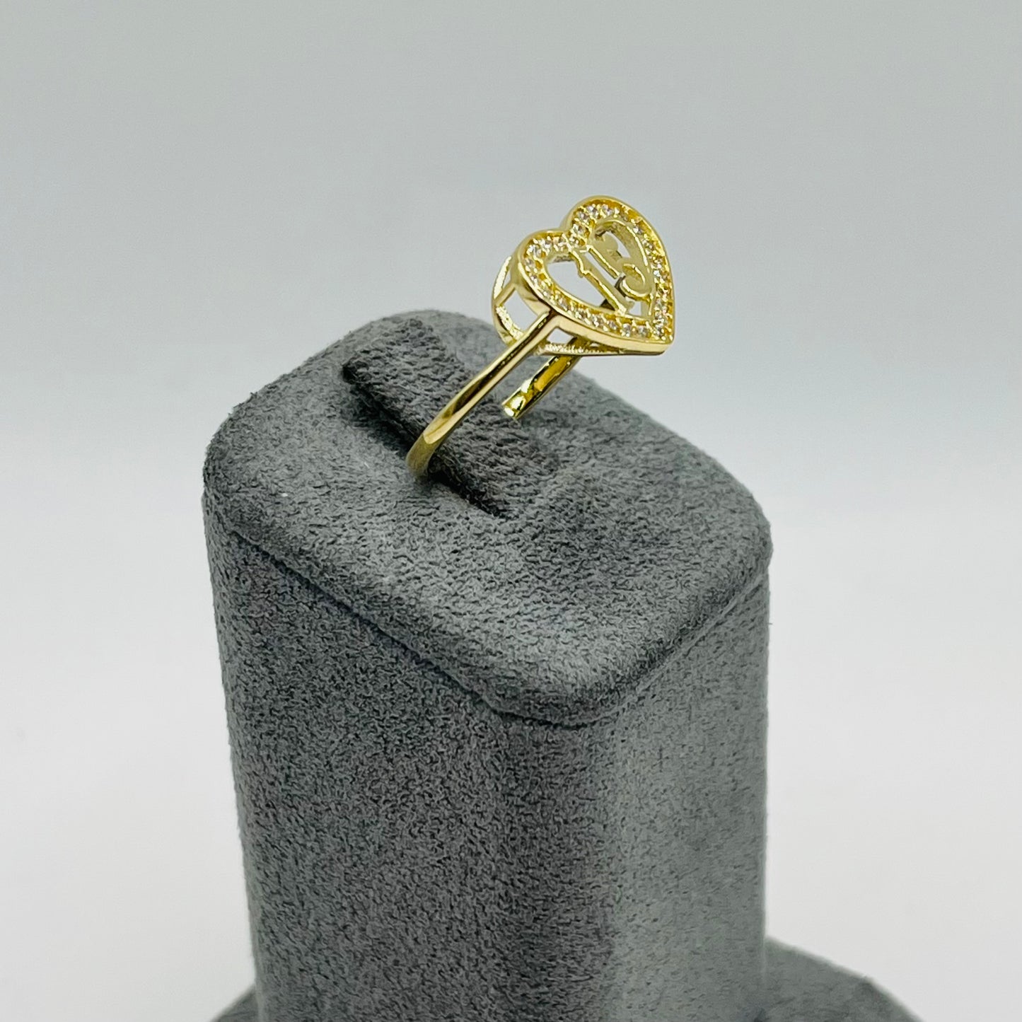 10k Gold Destino XV Ring