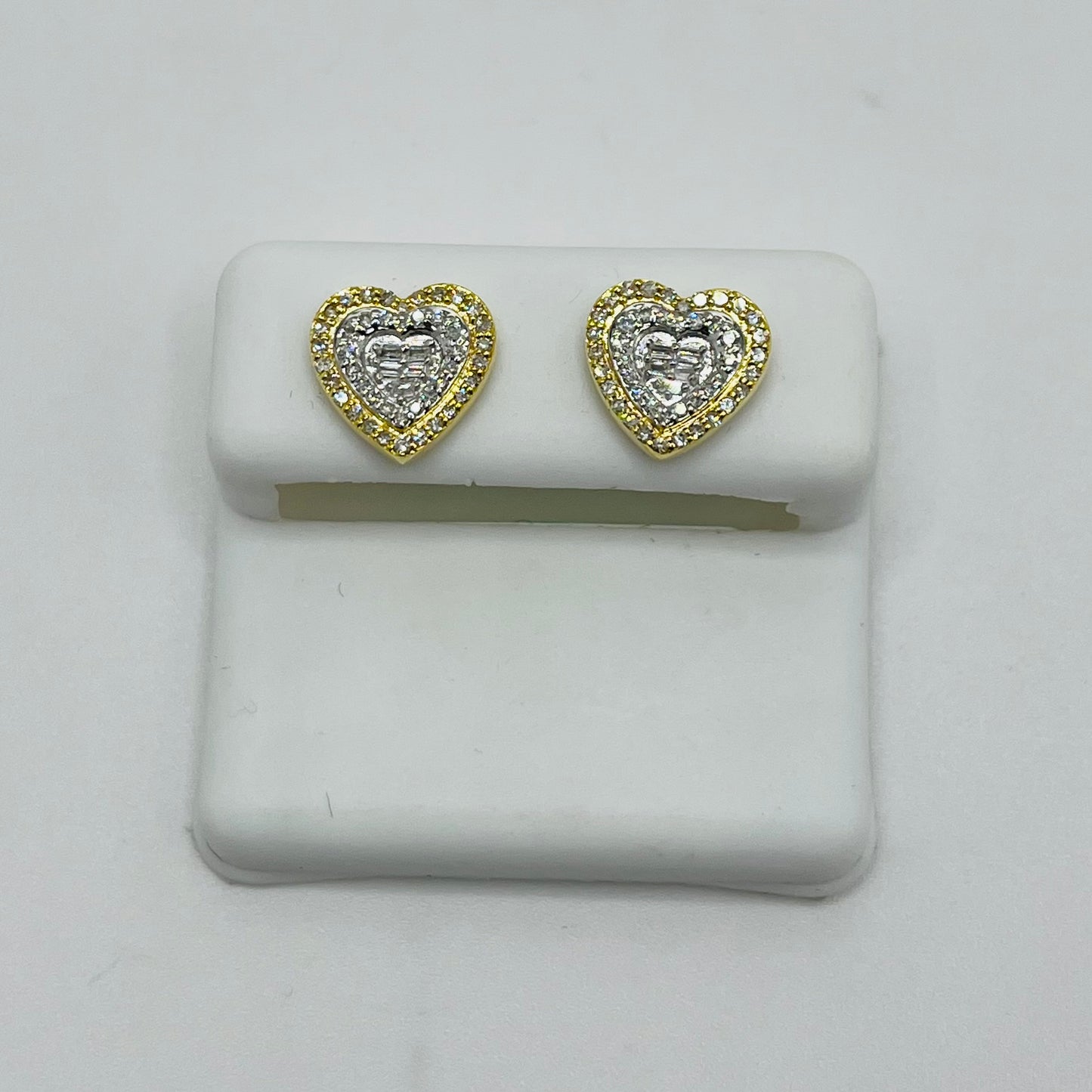 14k Gold Baguette Heart Diamond Earrings 10.5mm (Screwback)