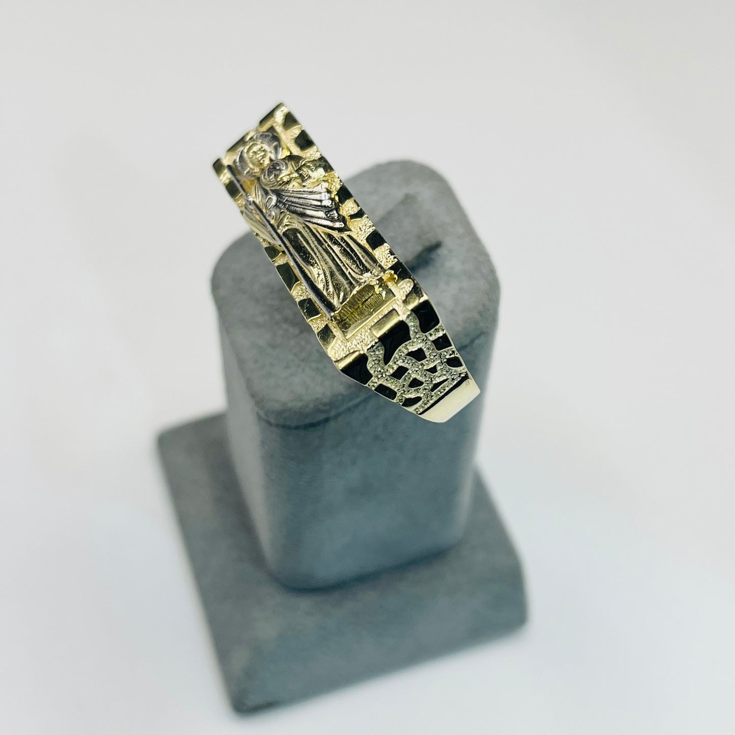 10k San Judas Two finger Ring