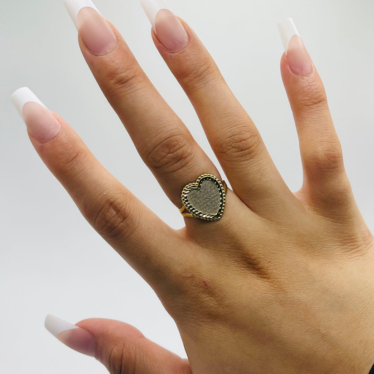 10K Gold Heart Ring with Textured Border