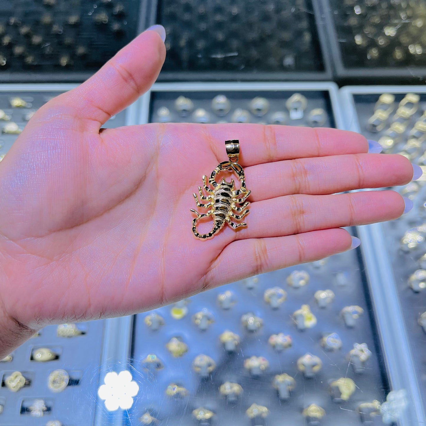10k Gold Scorpion Charm (L)