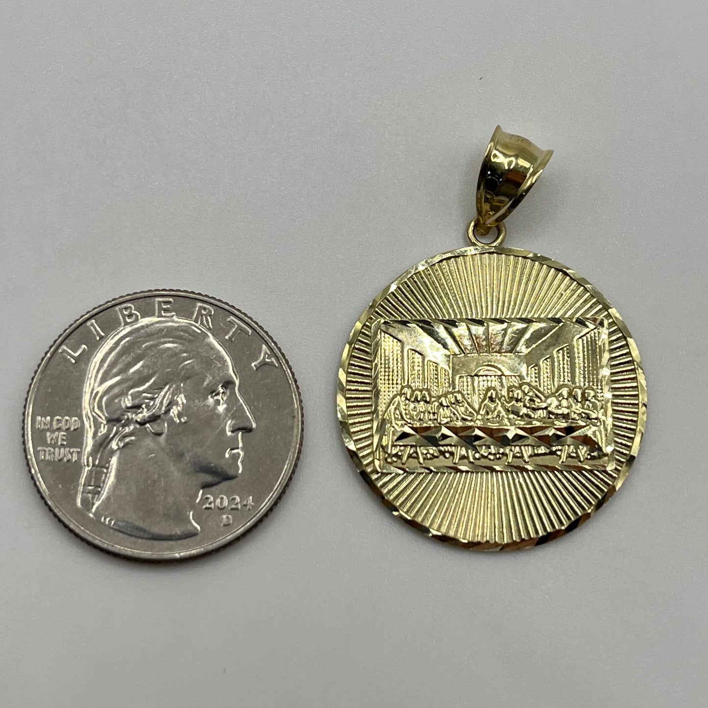 10K Gold Last Supper Pendant Shiny Round