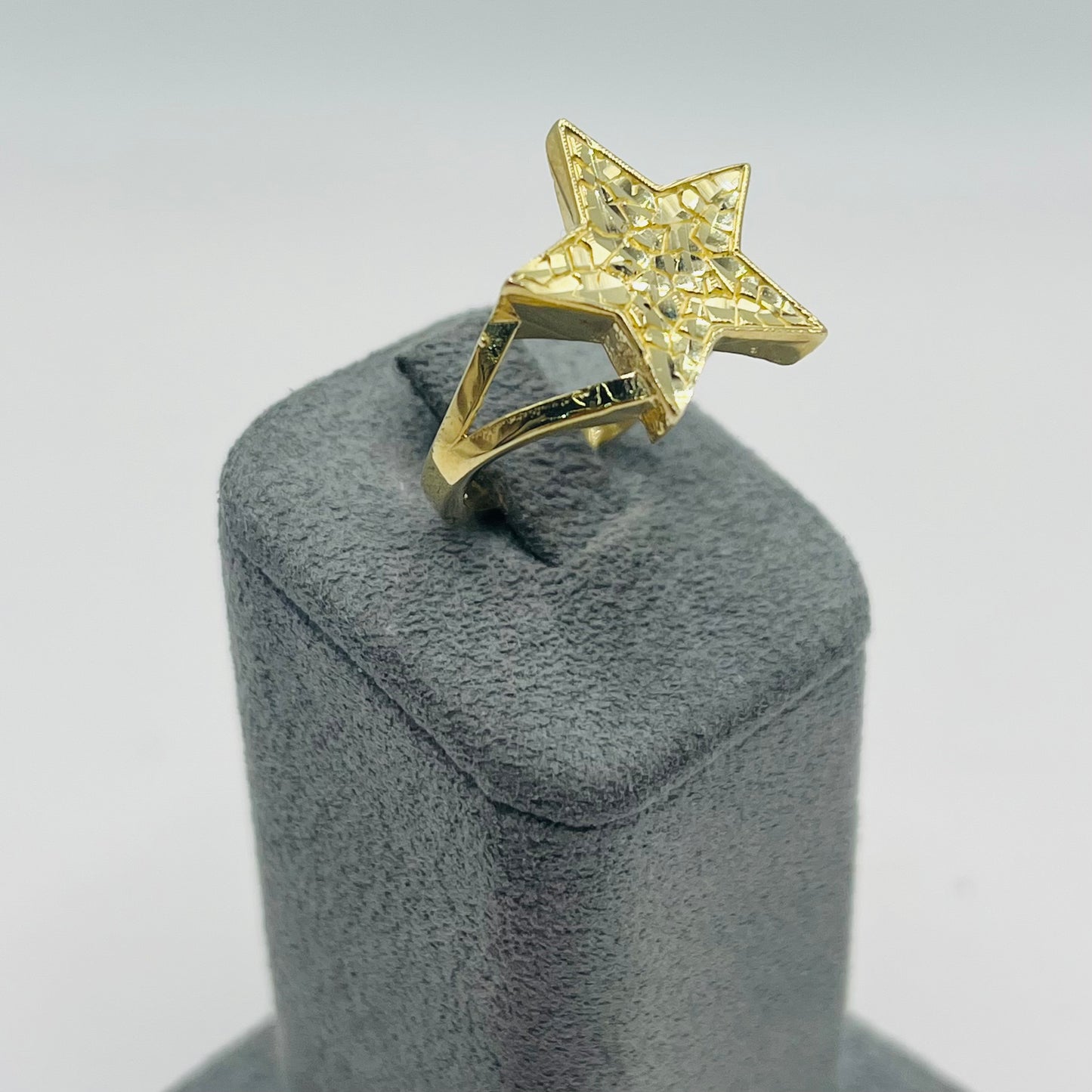 10k Gold Detailed Star Nugget Ring
