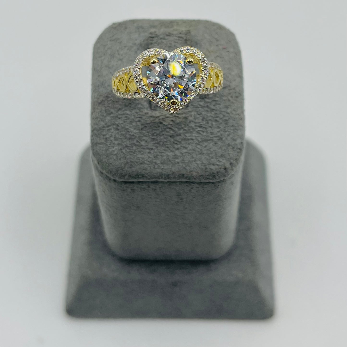 10k Gold Romantic Cz Heart Ring