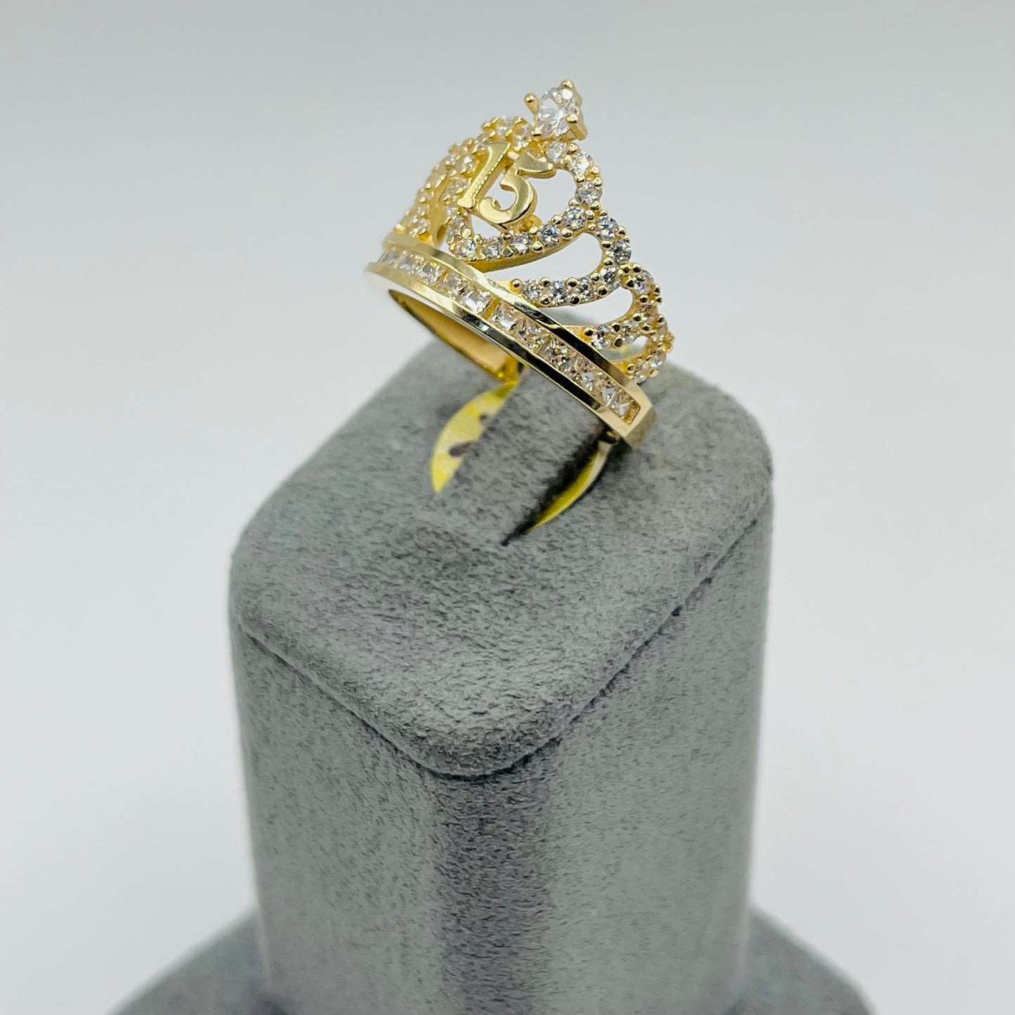 14K Gold La Princesa Quince Ring