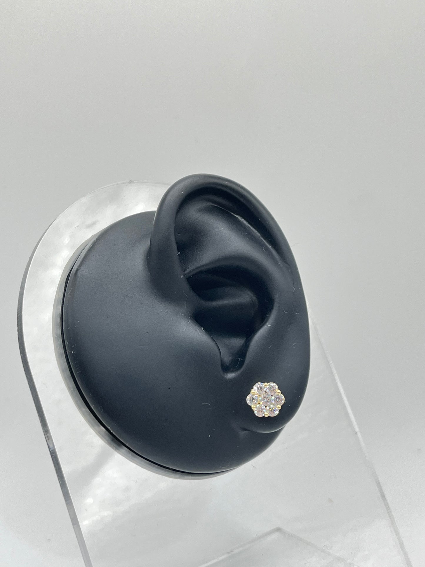 10K Gold CZ Flower Earrings (7mm)