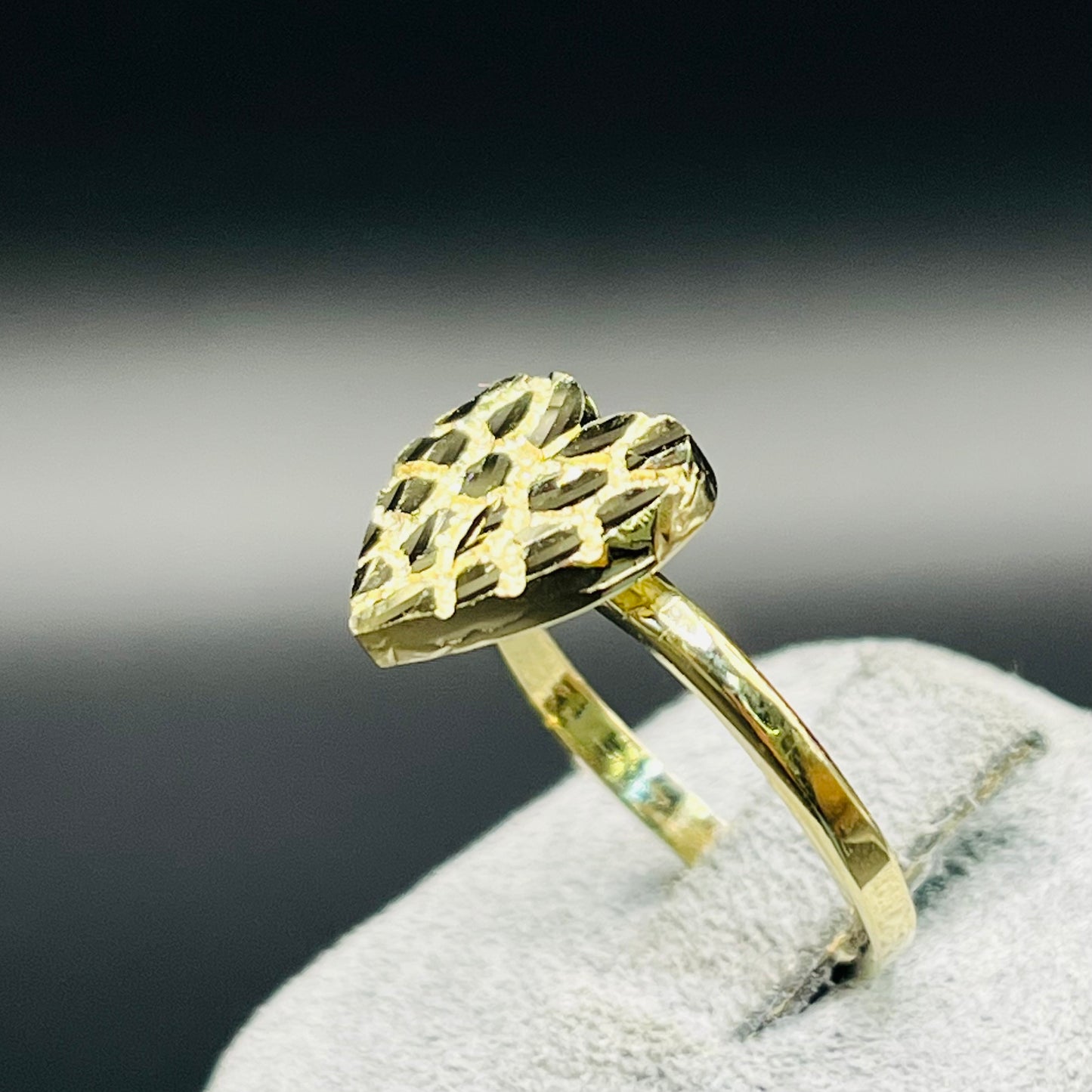 10K Gold Flat Heart Nugget Ring