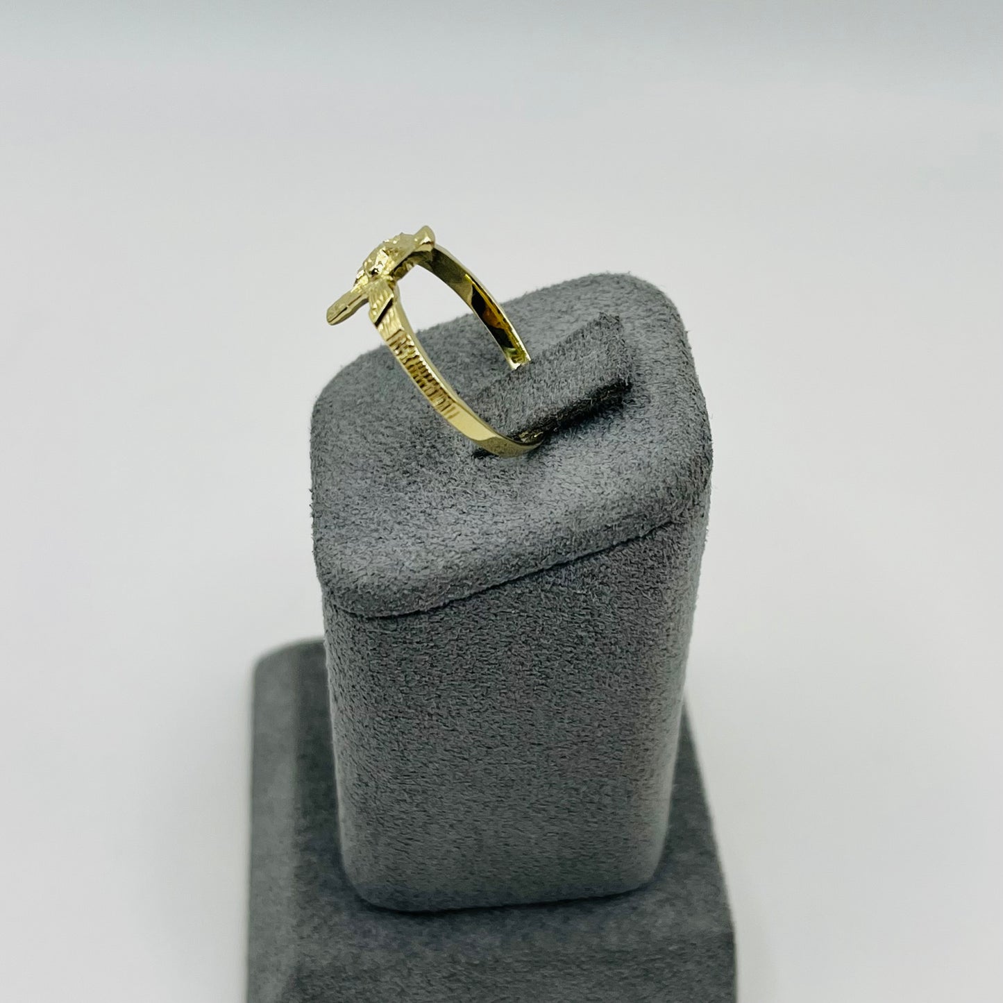 10k Gold Sideways Cross Ring
