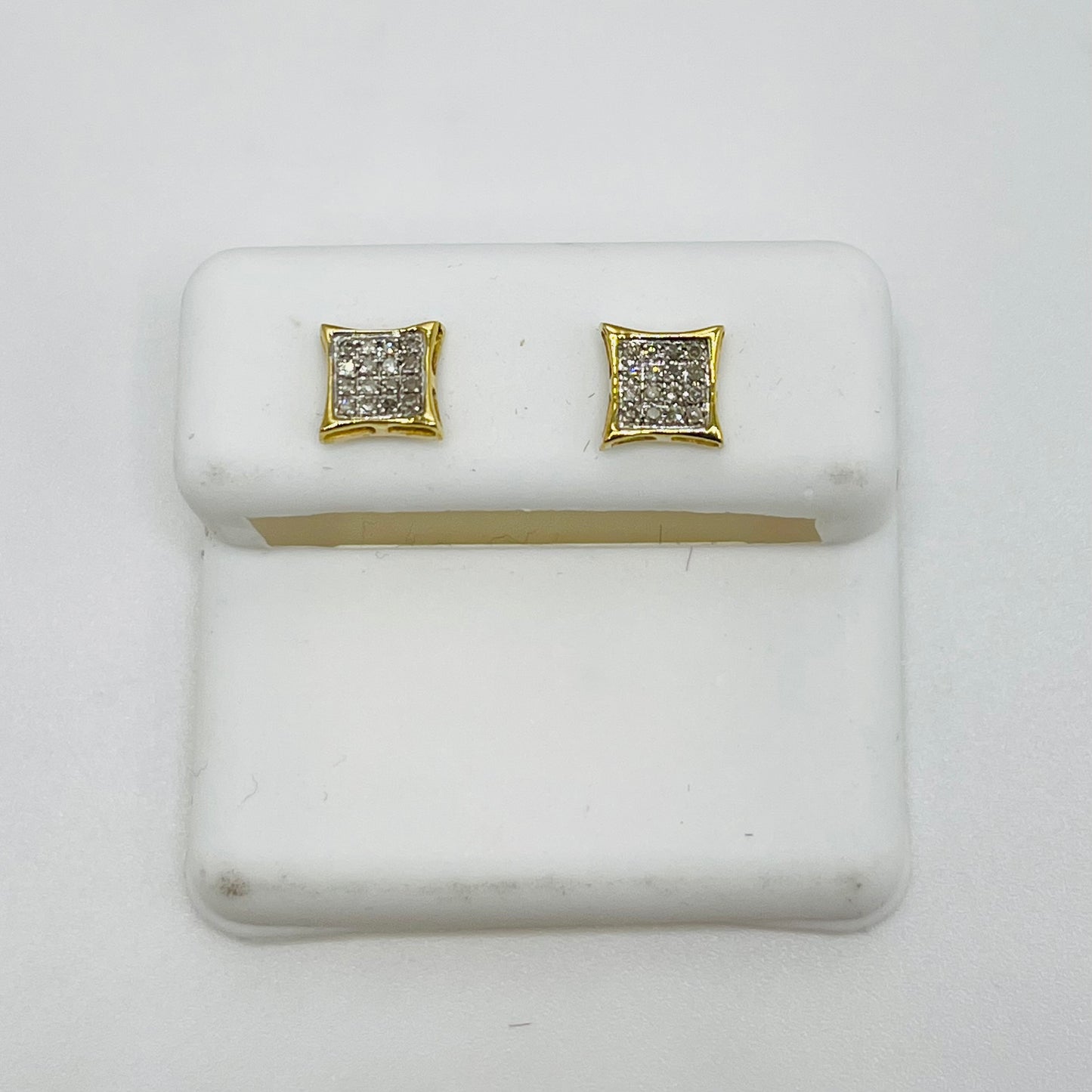 10k Gold Dazzling Kite Shaped Diamond Earrings