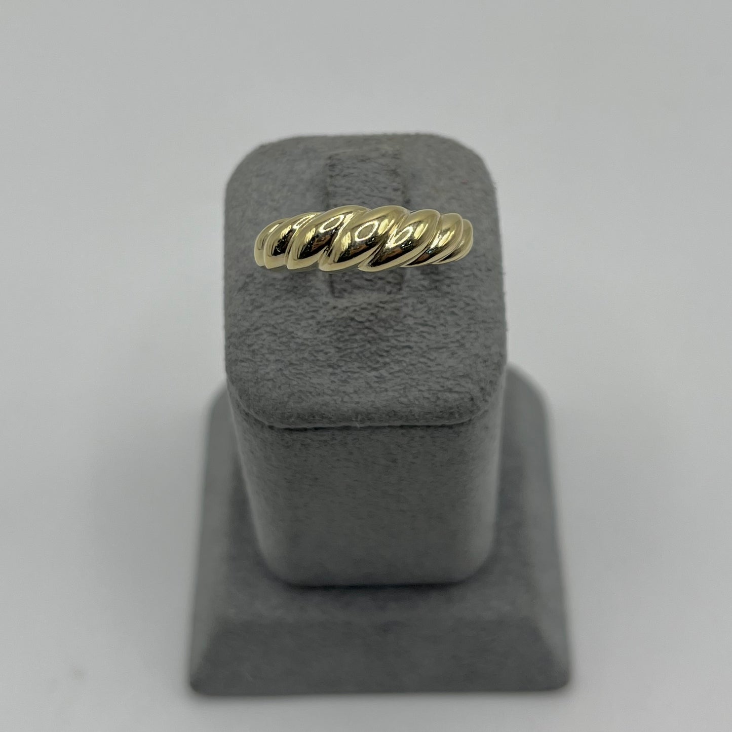 10k Gold Croissant Ring