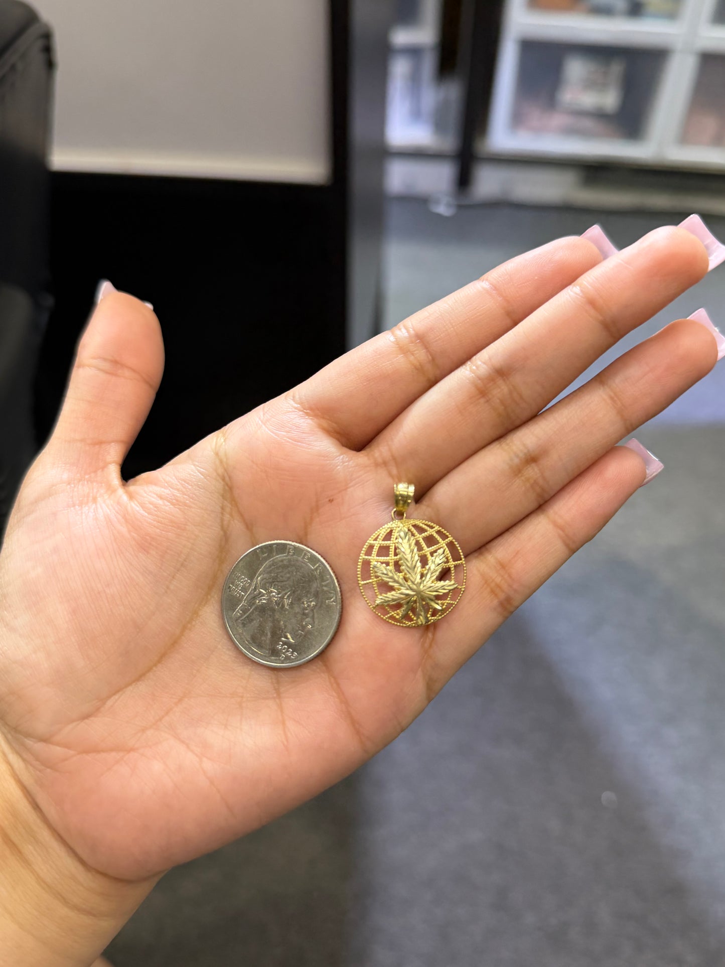 10k Gold World Weed Charm