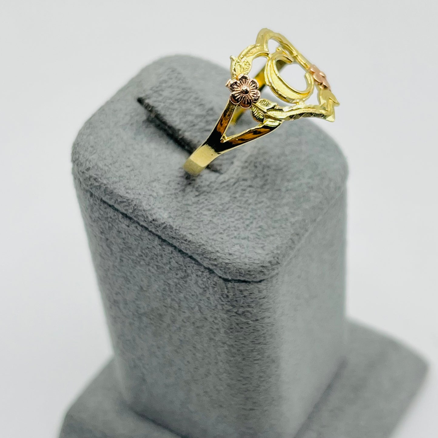 10K Gold Heart Initial Ring with Roses