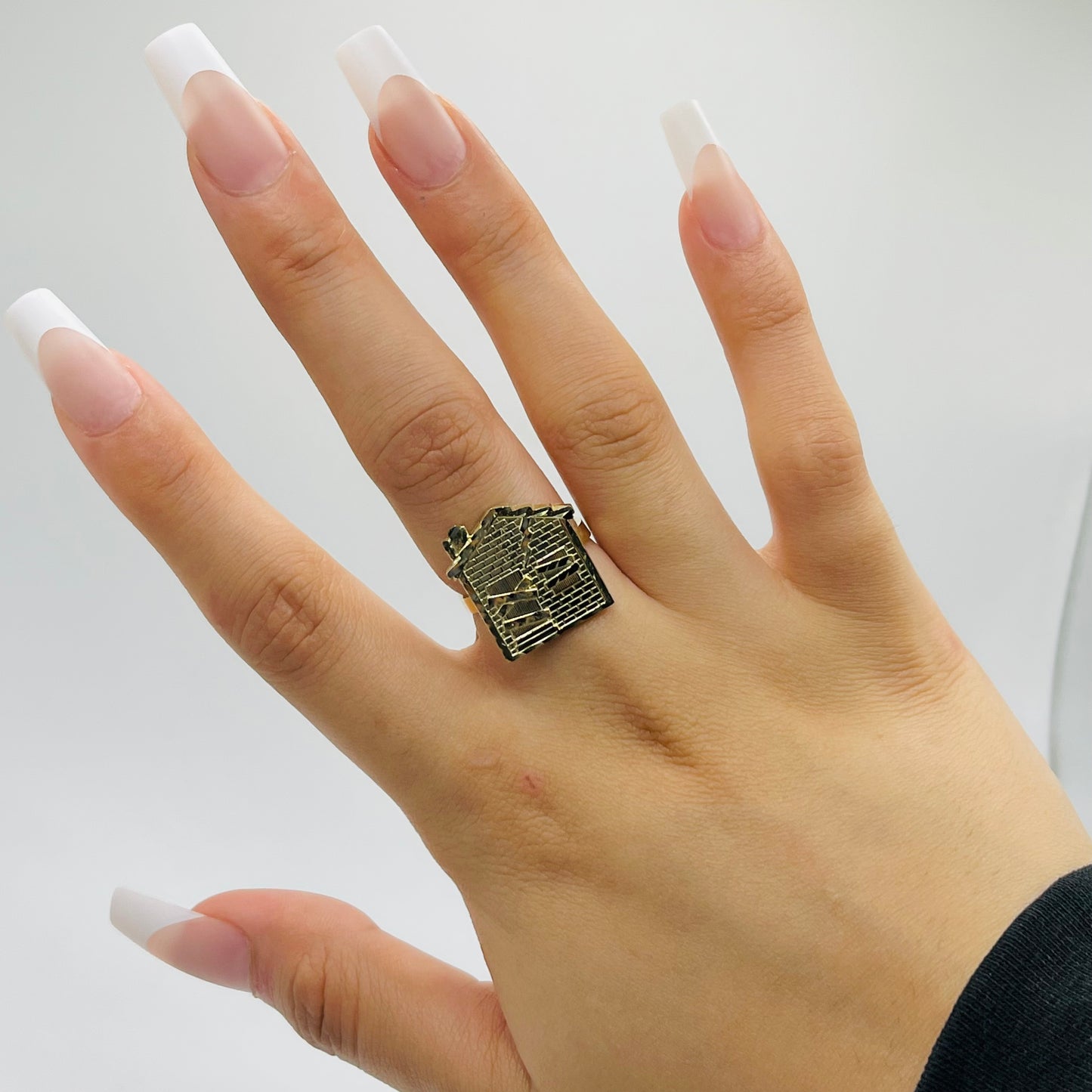 10K GOLD TRAP HOUSE RING