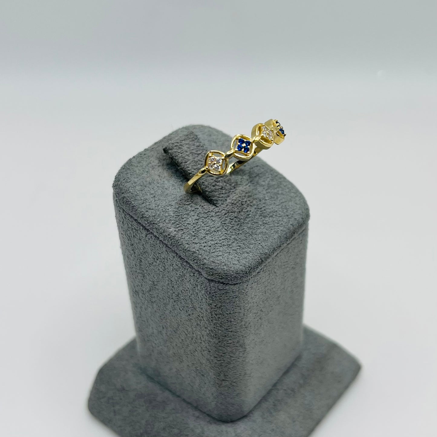 14k Gold Clover Cascade Royal Blue Ring