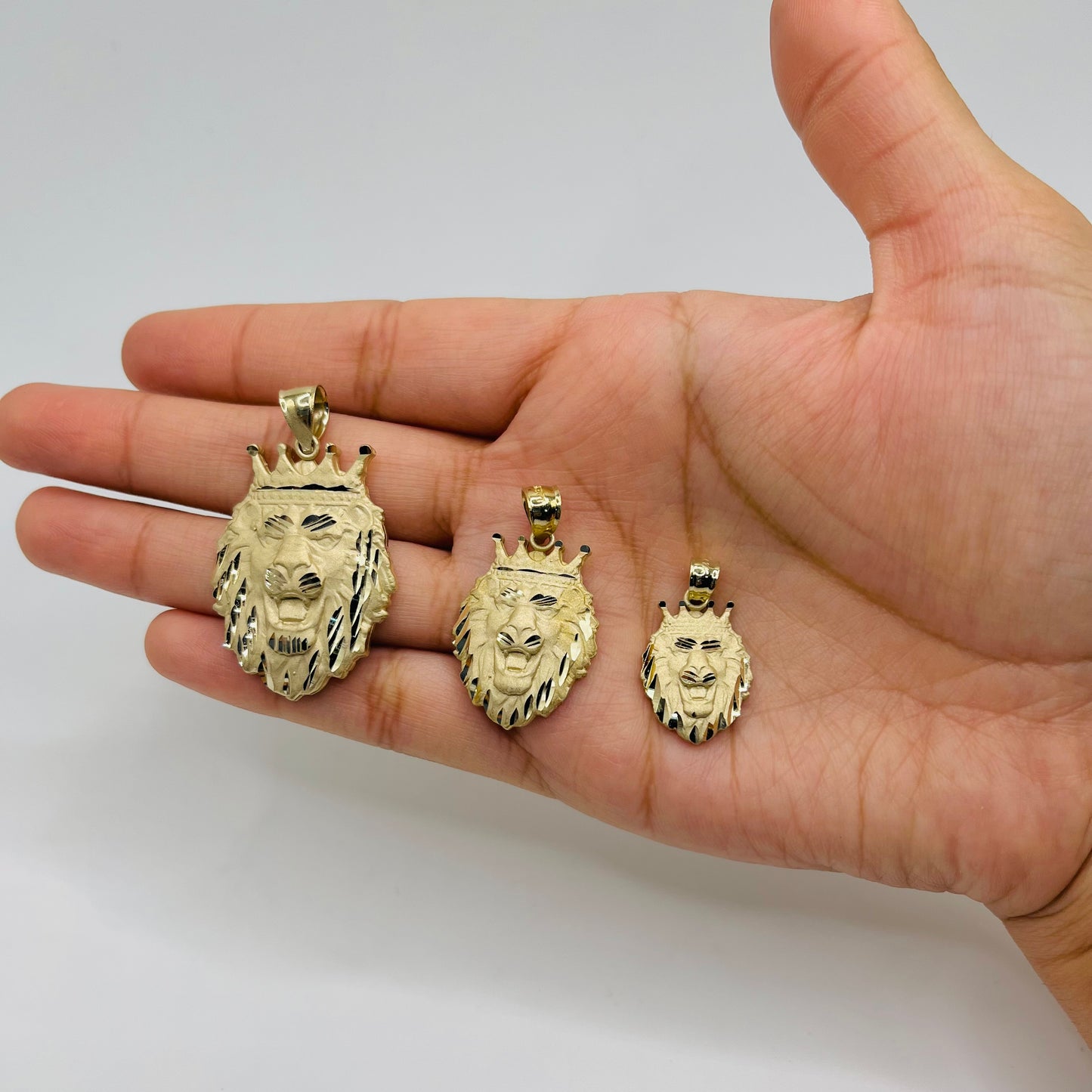 10k Gold Matte Lion Pendant (M)