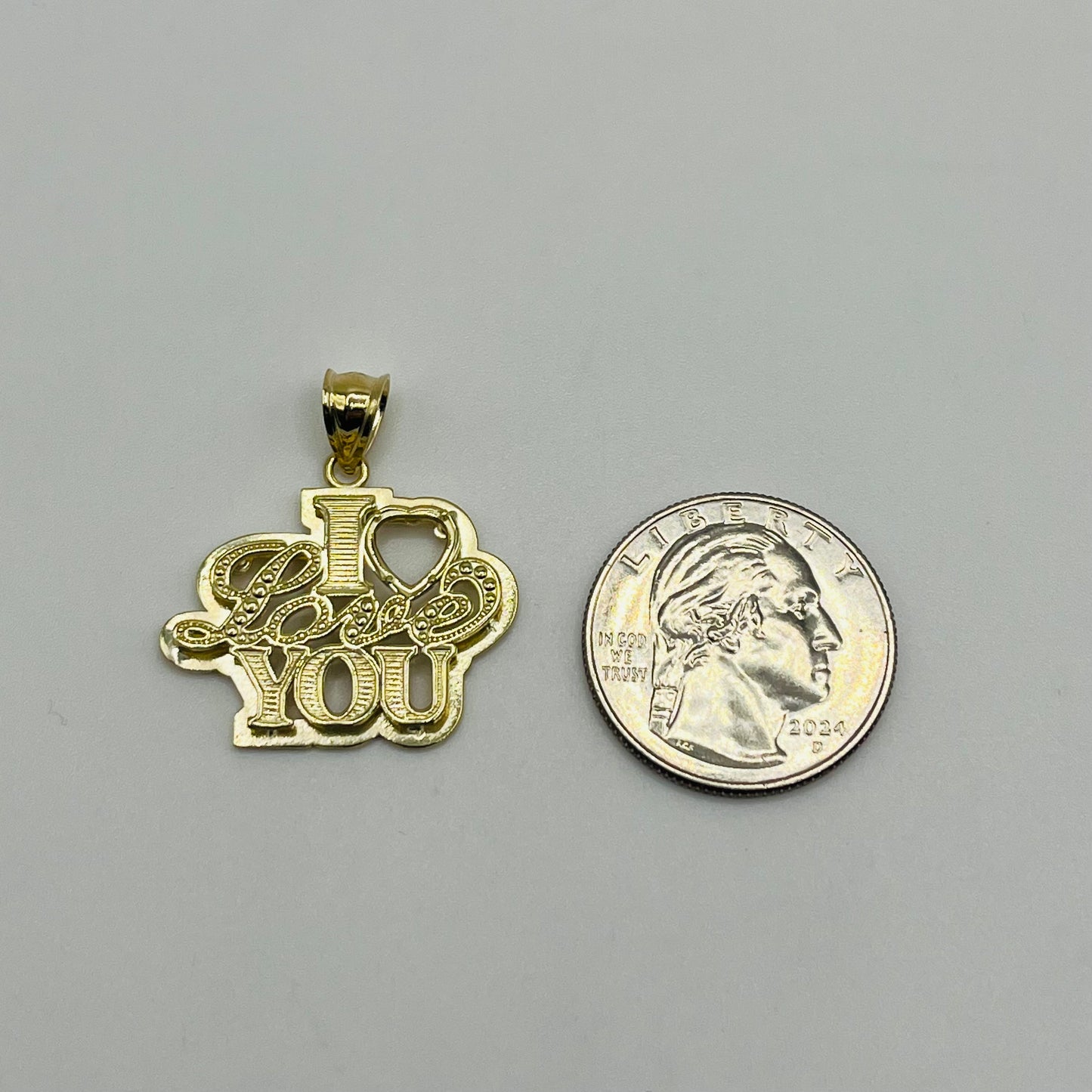 10k Gold Love is in the air Charm
