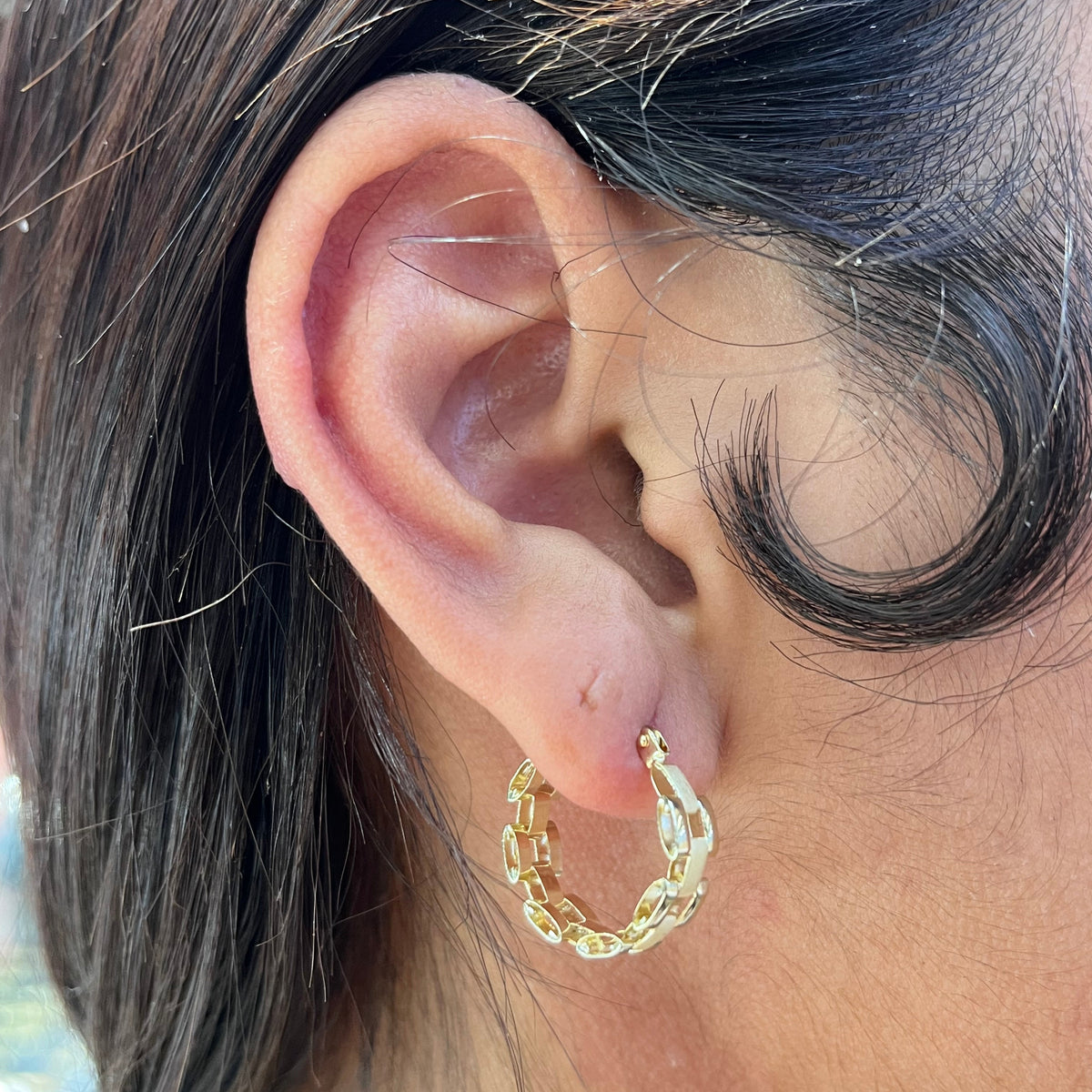 10K Gold Lightweight RX Hoop Earrings (sm, 0.7")