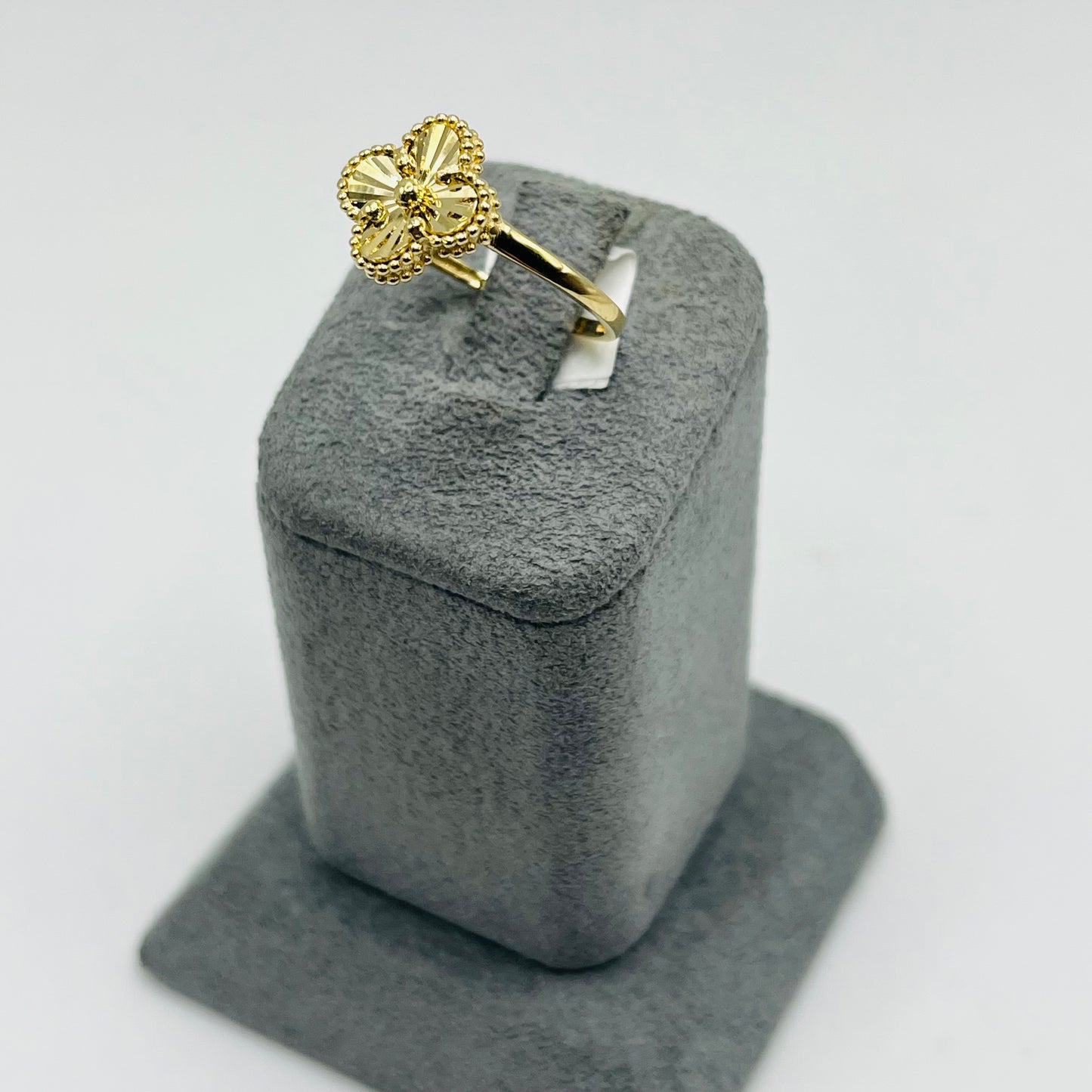 14K Gold Mini Fancy Clover Ring