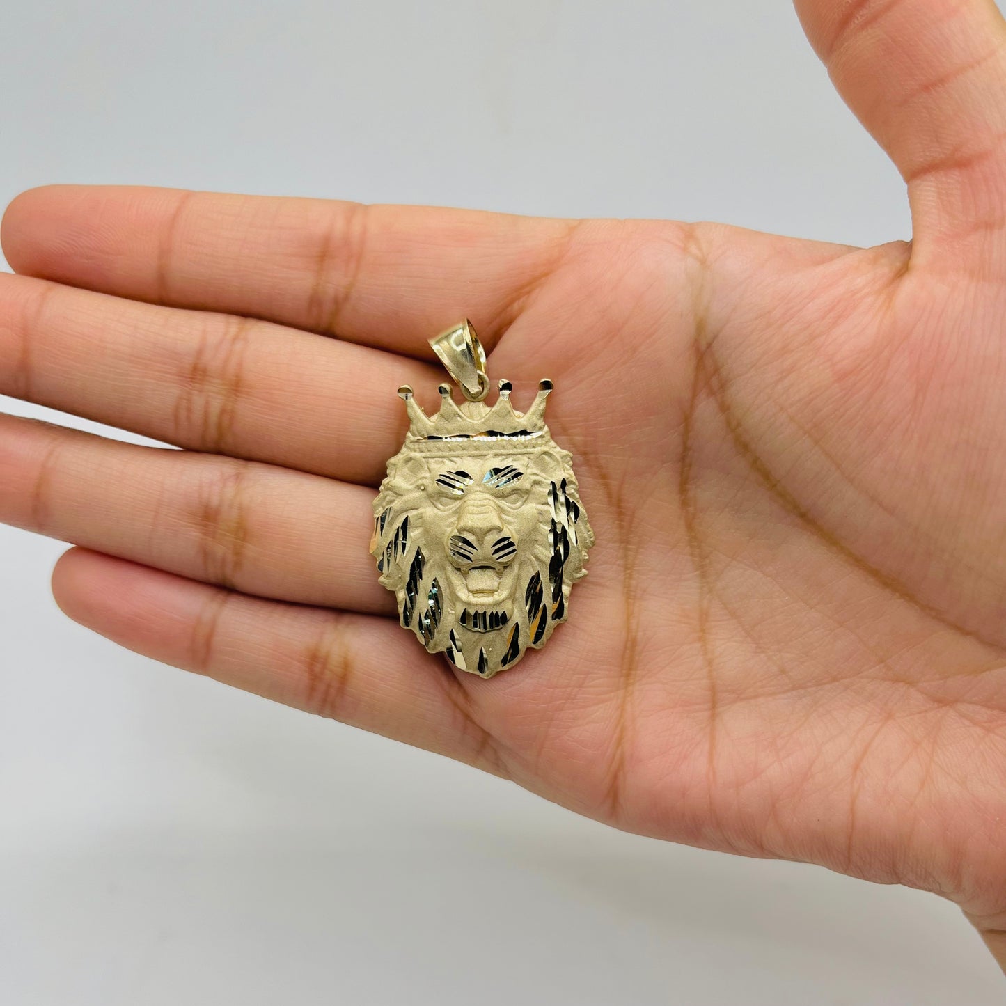 10k Gold Matte Lion Pendant (L)