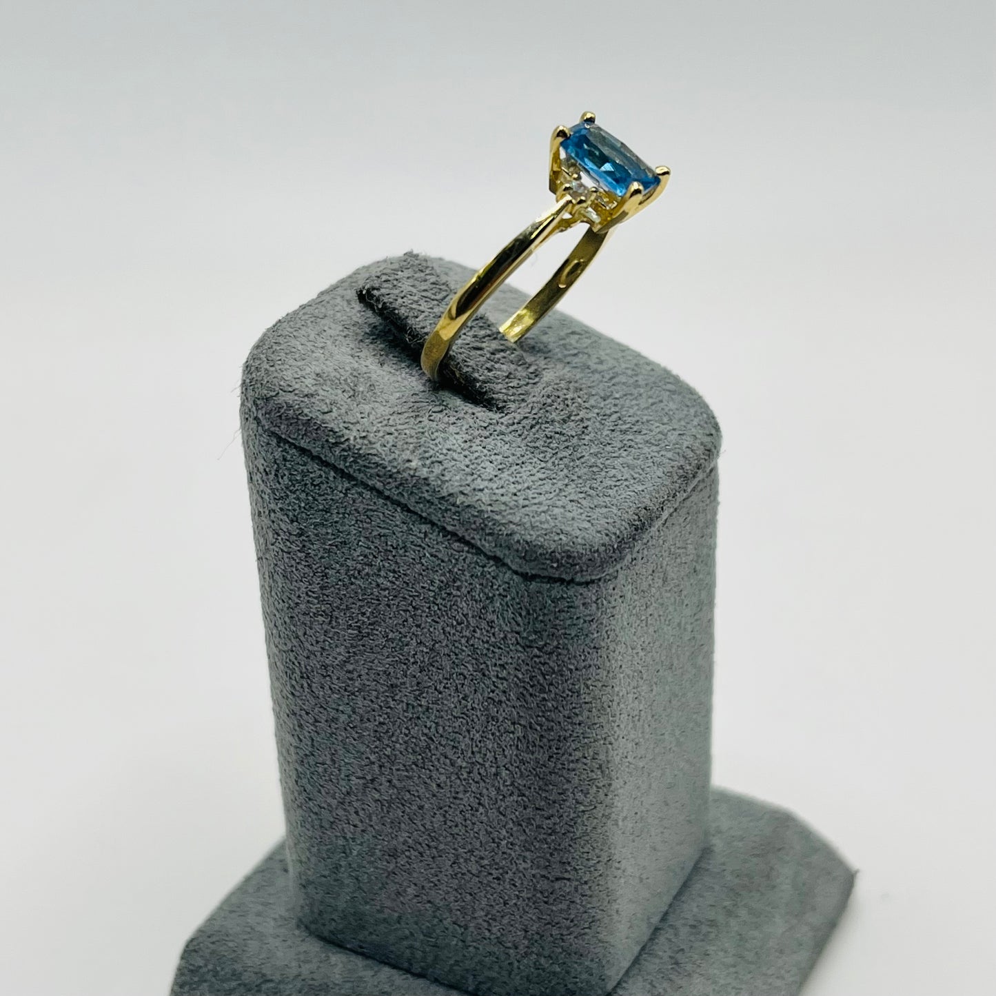 10k Gold Aquamarine CZ Ring