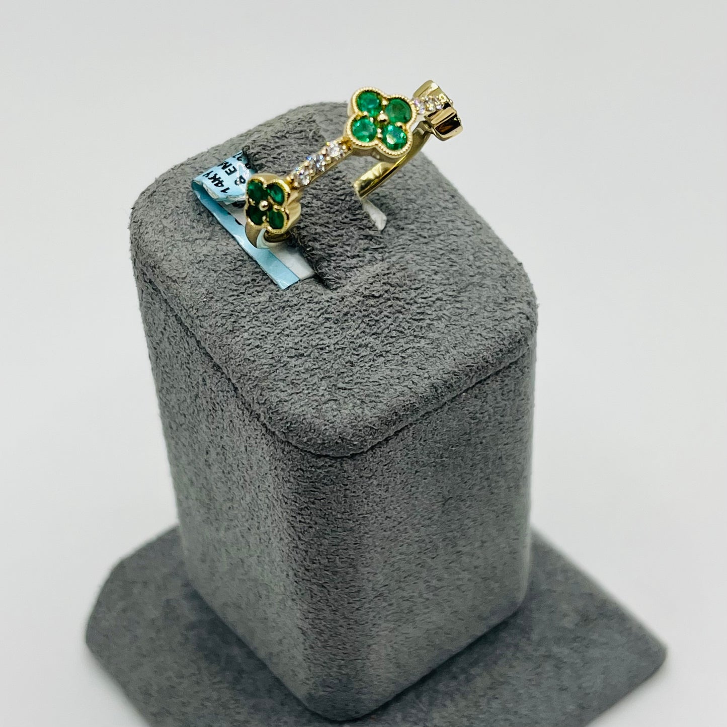 14K Gold Diamond and Emerald Clover Ring