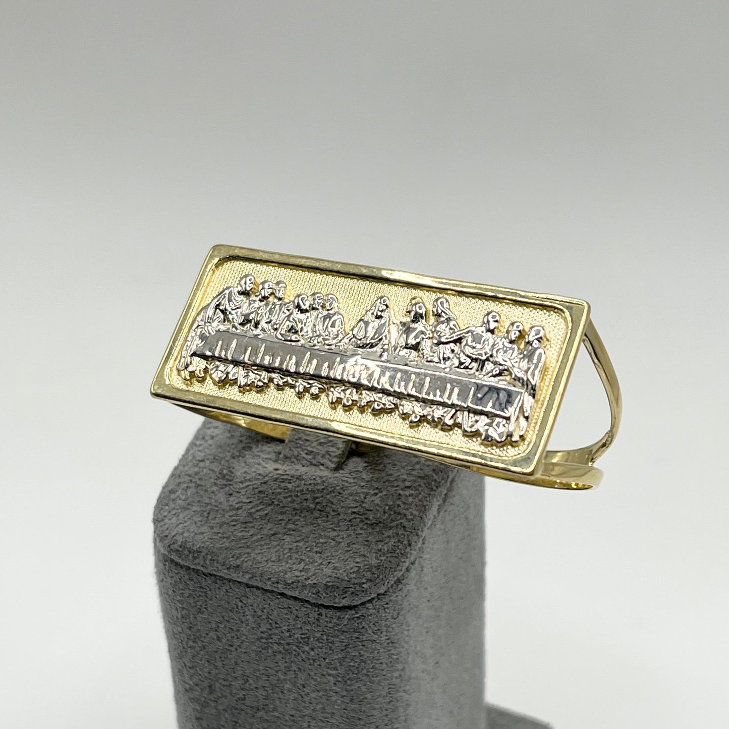 10K Gold Two Tone Two Finger Last Supper Ring