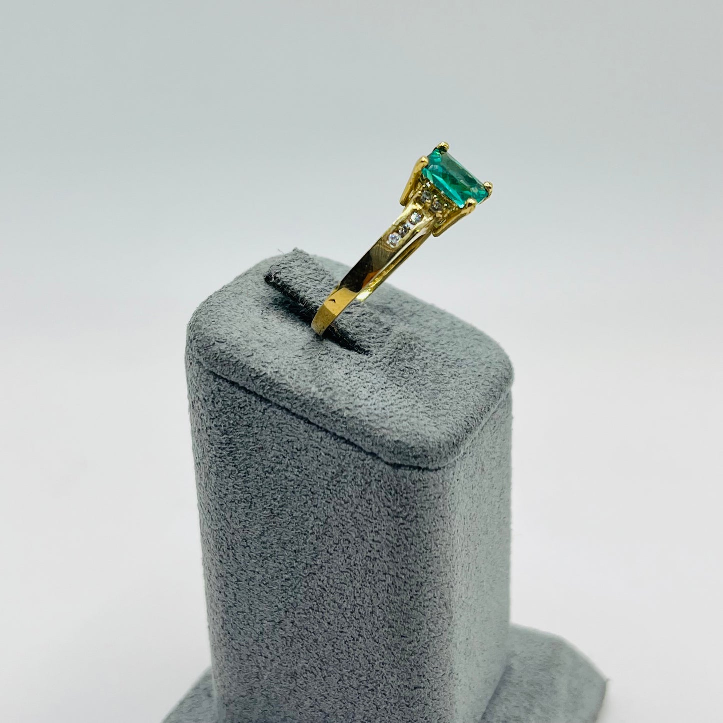 10k Gold Emerald Cz Radiant Ring