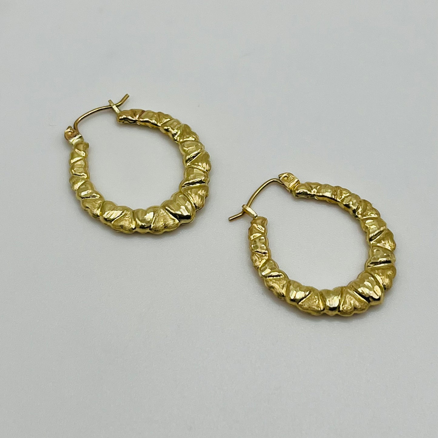 10K Gold All Heart Oval Hoops