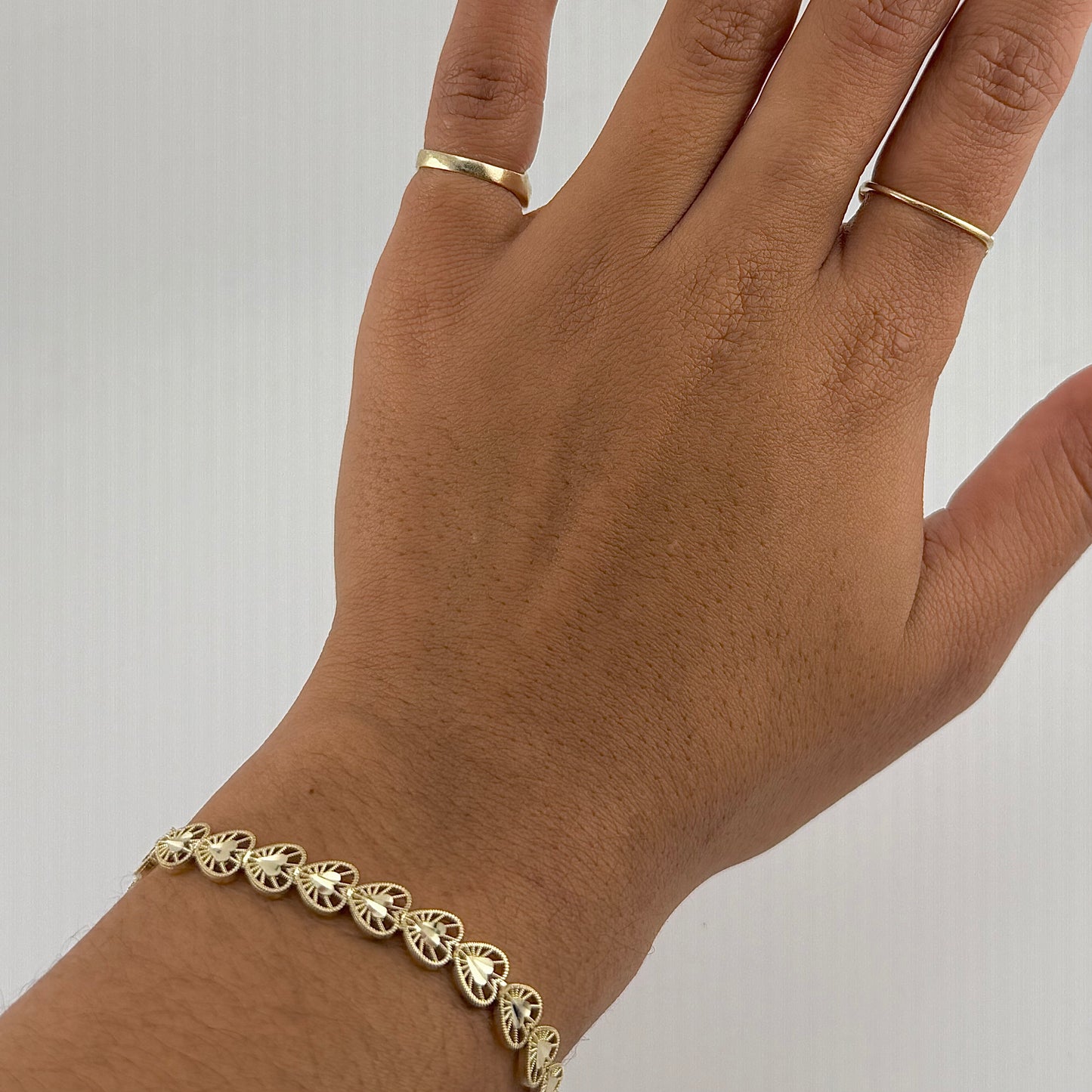 10k Gold Heartstring Bracelet (M)