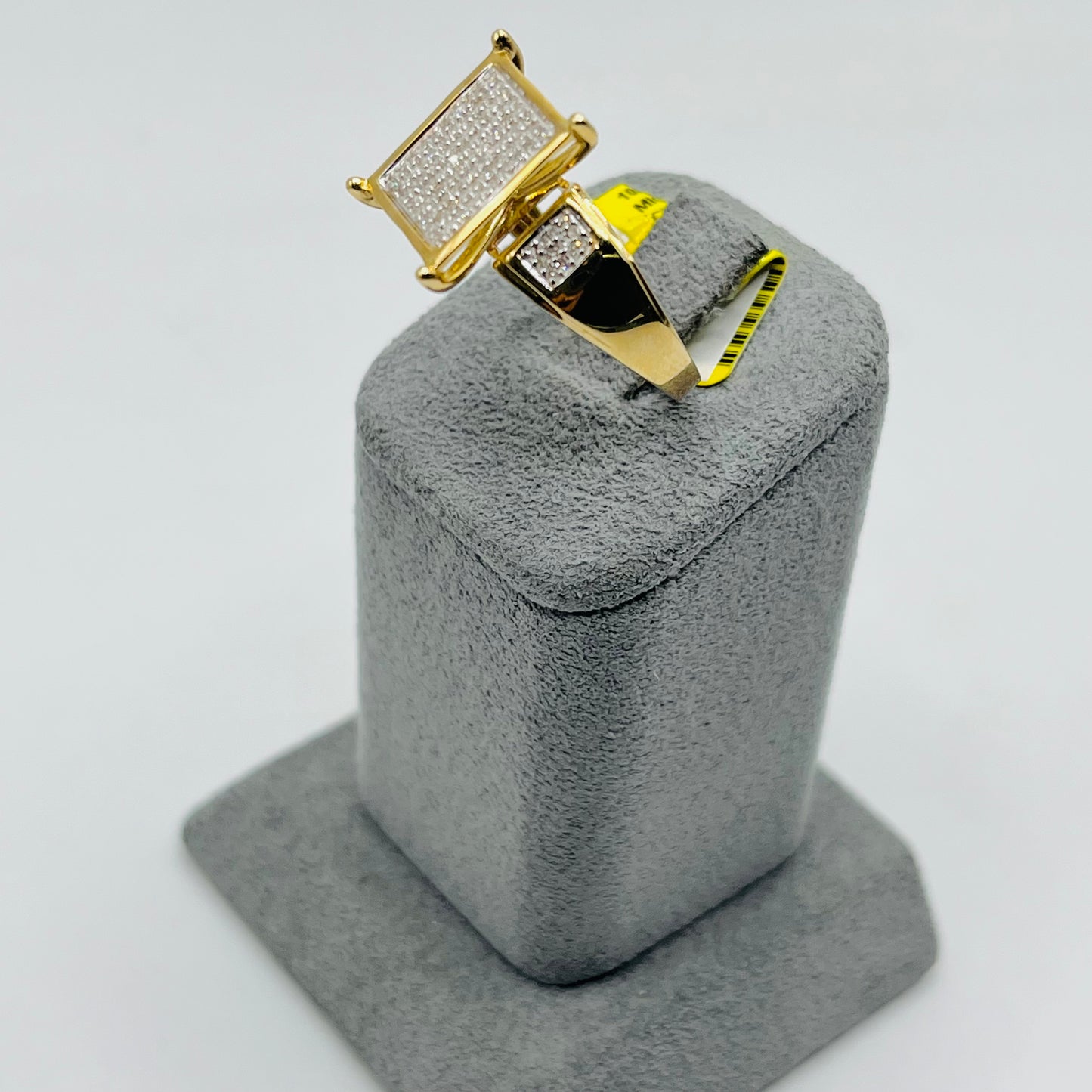 10k Gold Natural Diamond Portrait Ring