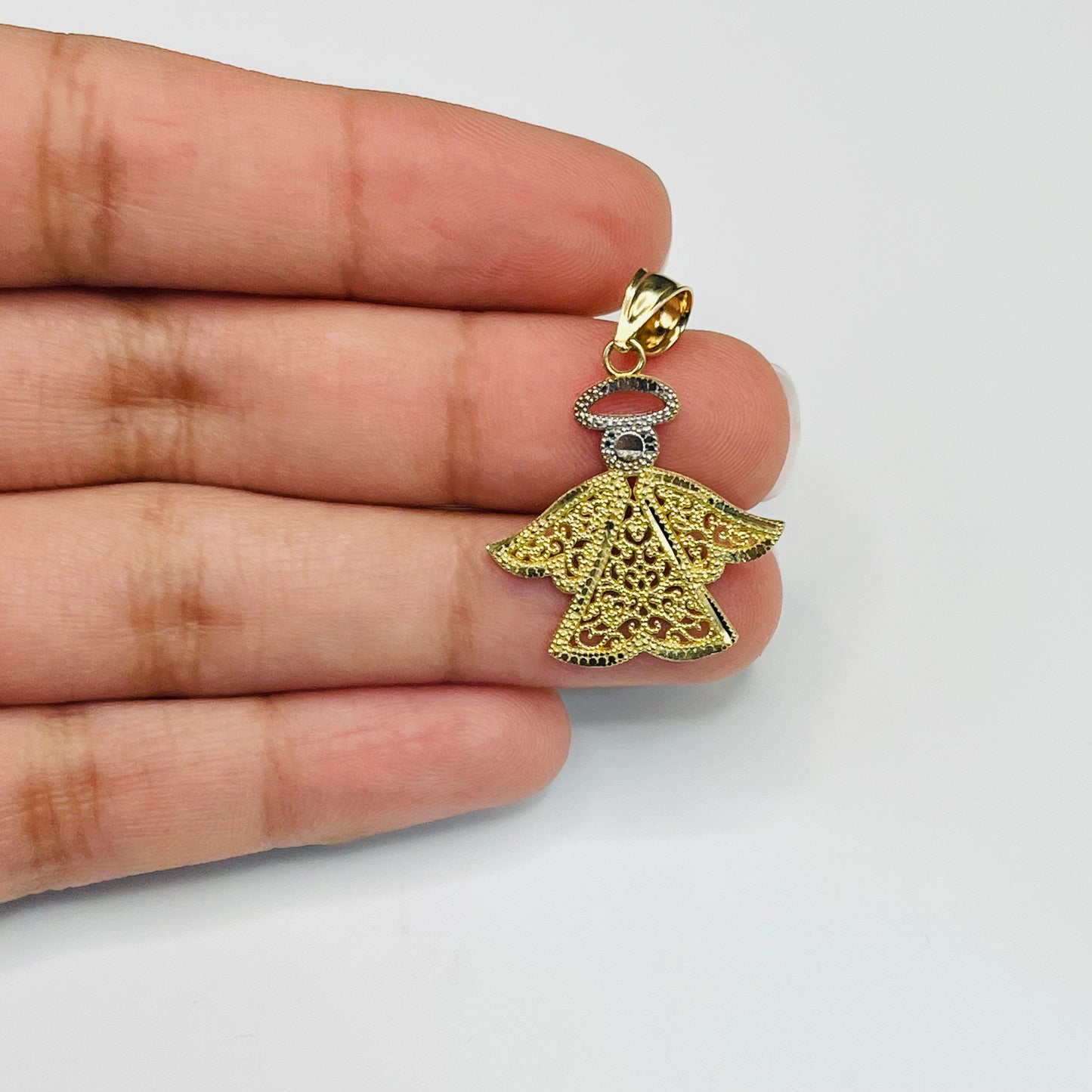 10k Gold Ángel Charm
