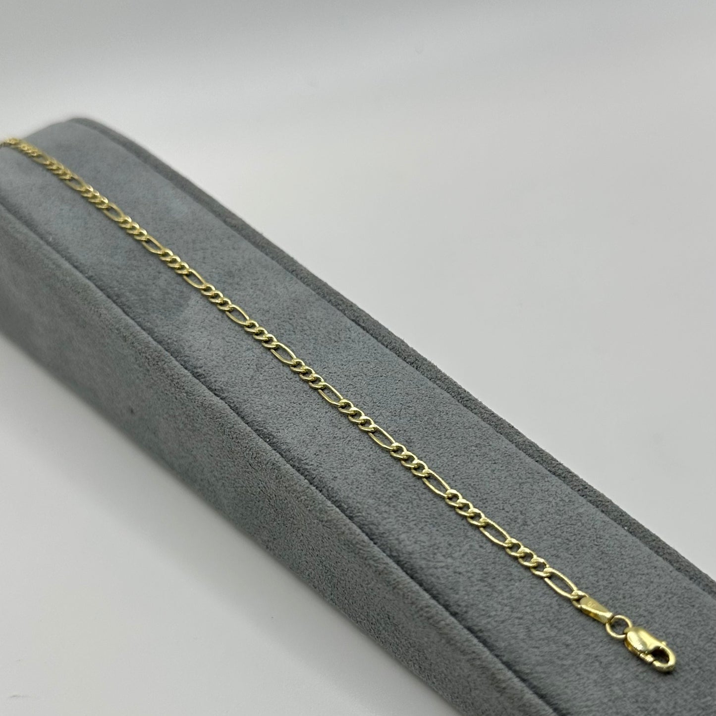 14k Gold 2.5mm Figaro Bracelet