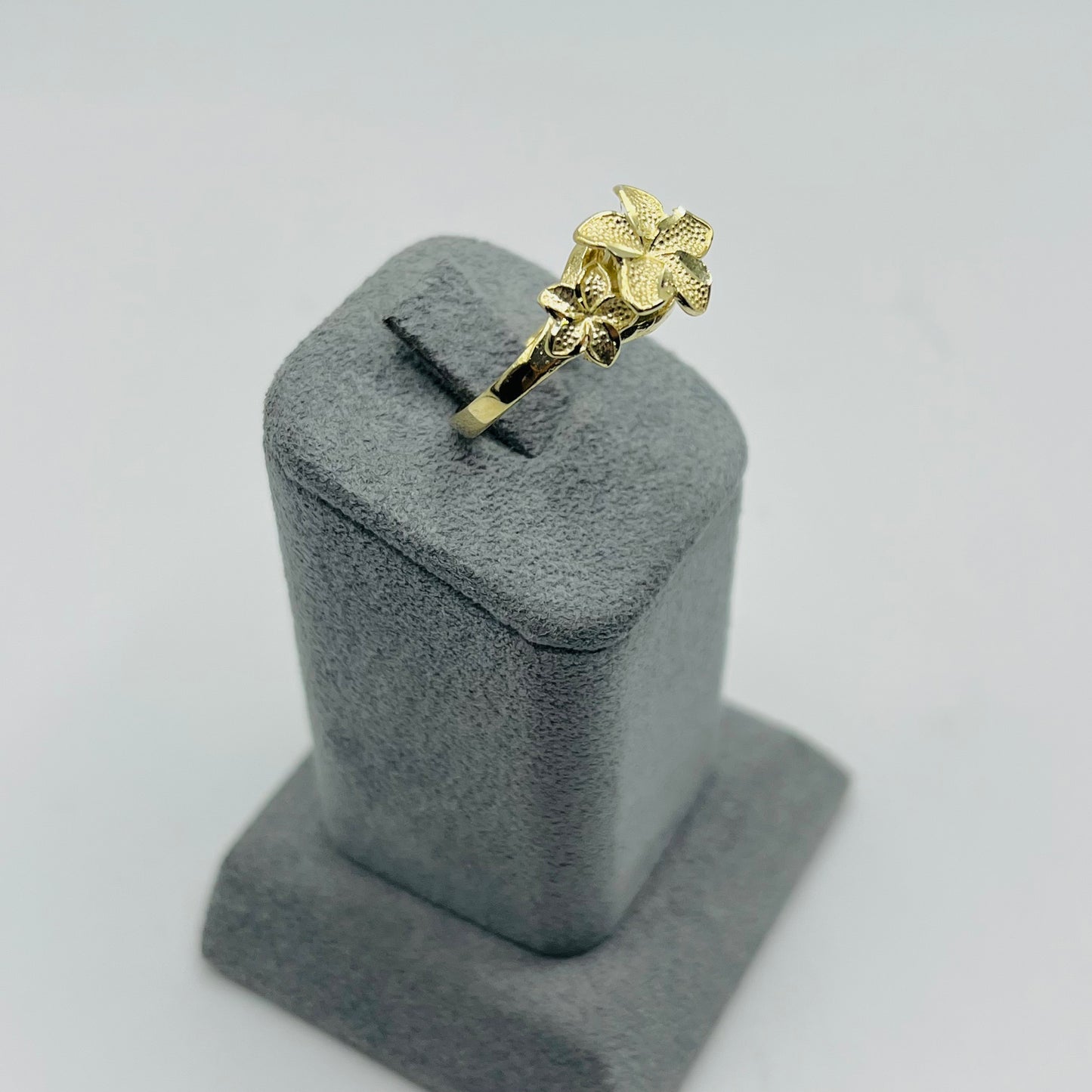10k Gold Hibiscus Ring