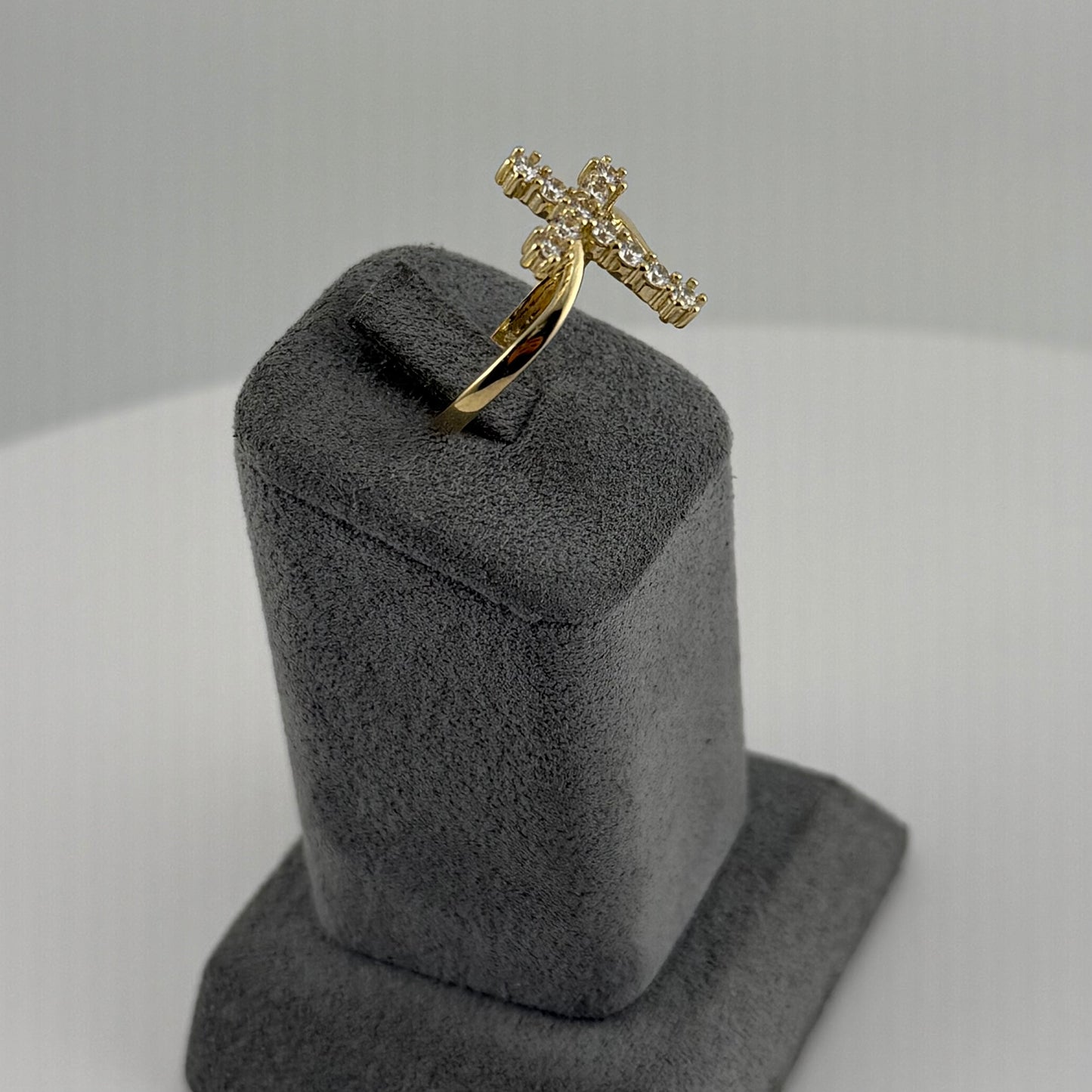 10k Gold Redeeming Cz Cross Ring (L)