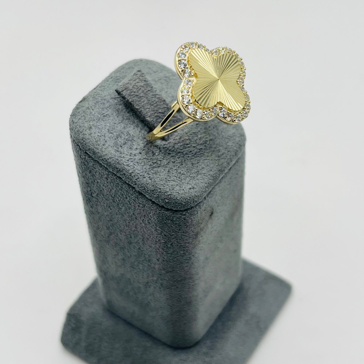 10k Gold Fancy Cz Outlined Clover Ring (LRG)