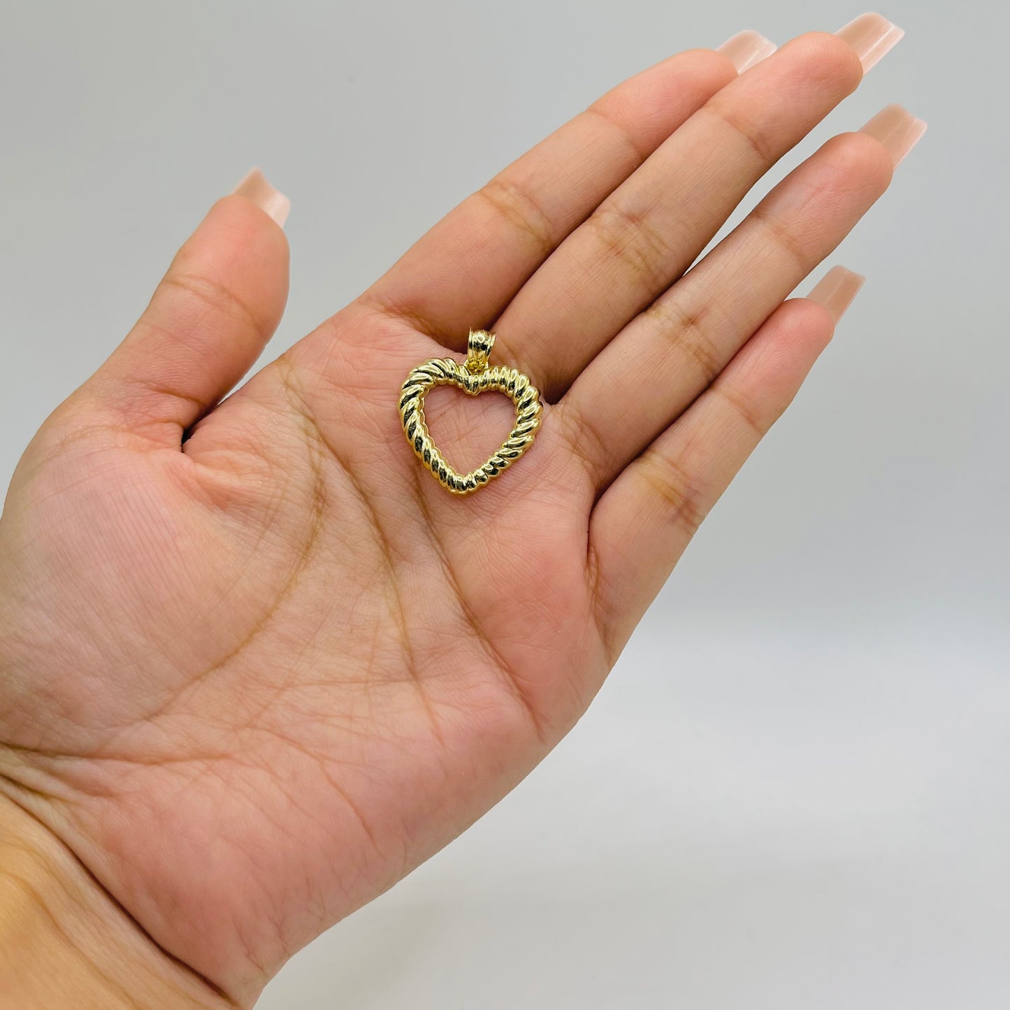 10K Gold Ribbed Open Heart Charm