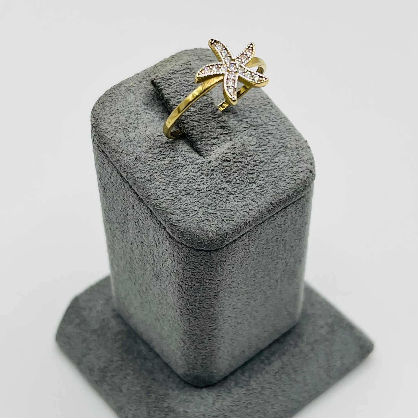 10K Gold CZ Starfish Ring