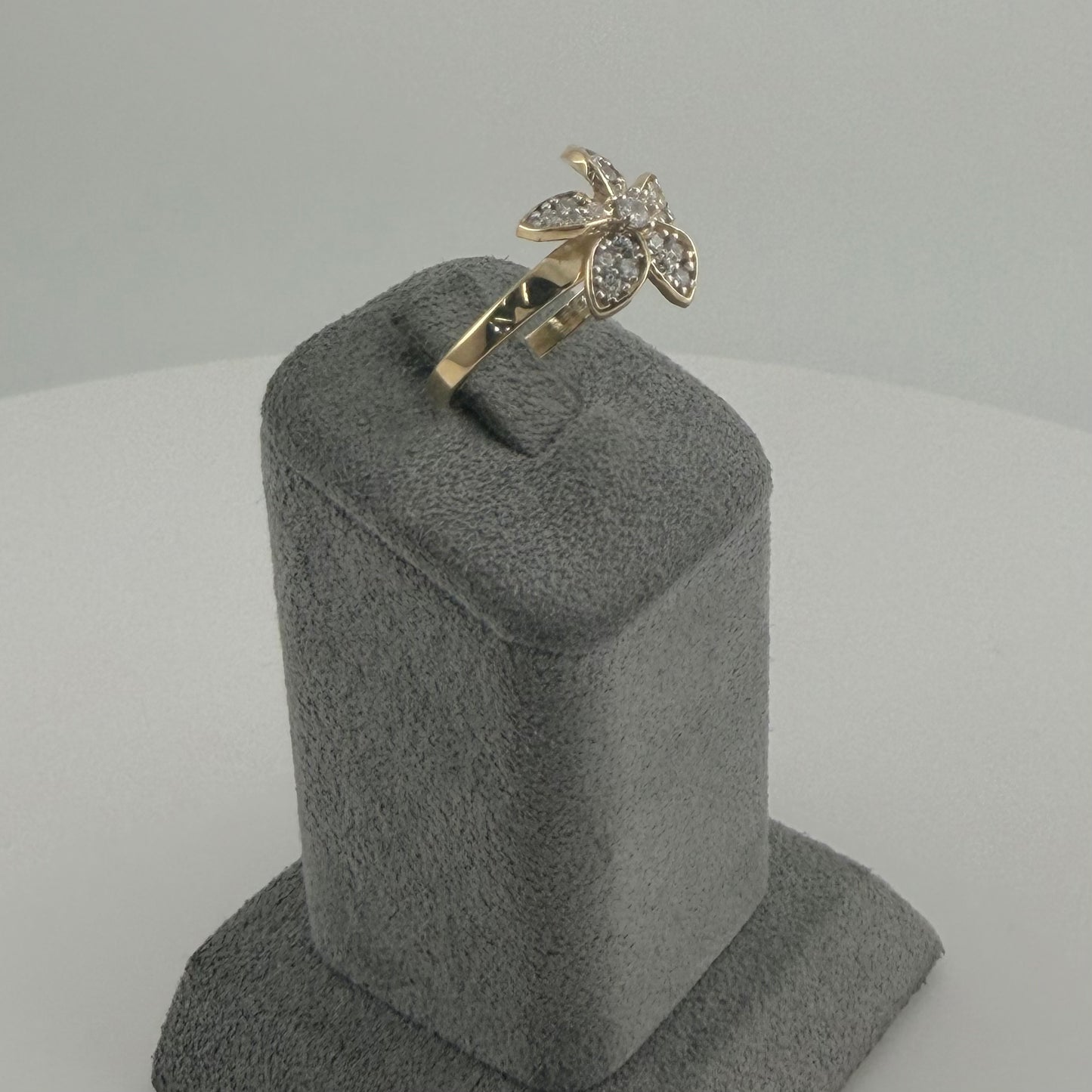 10k Gold CZ Hibiscus Ring (M)