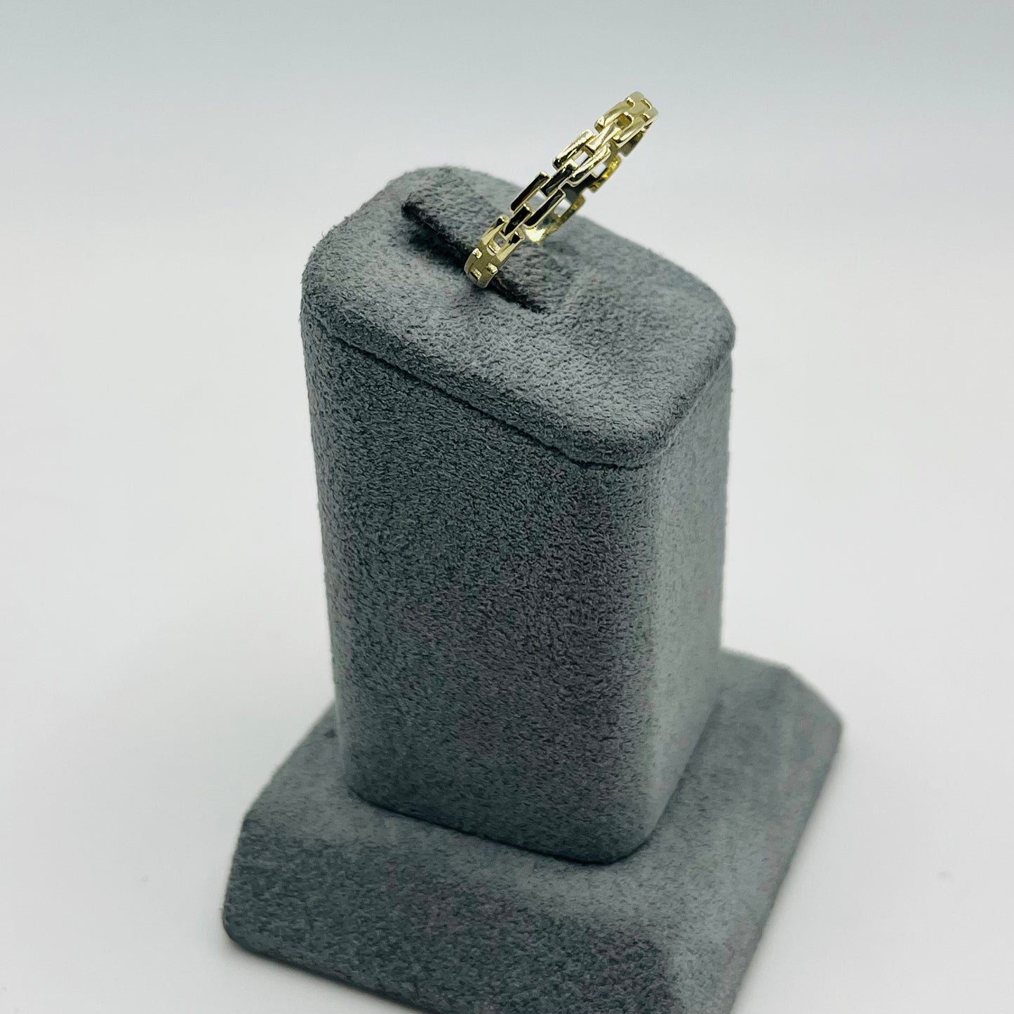 10k Gold Dainty Chain Link Ring