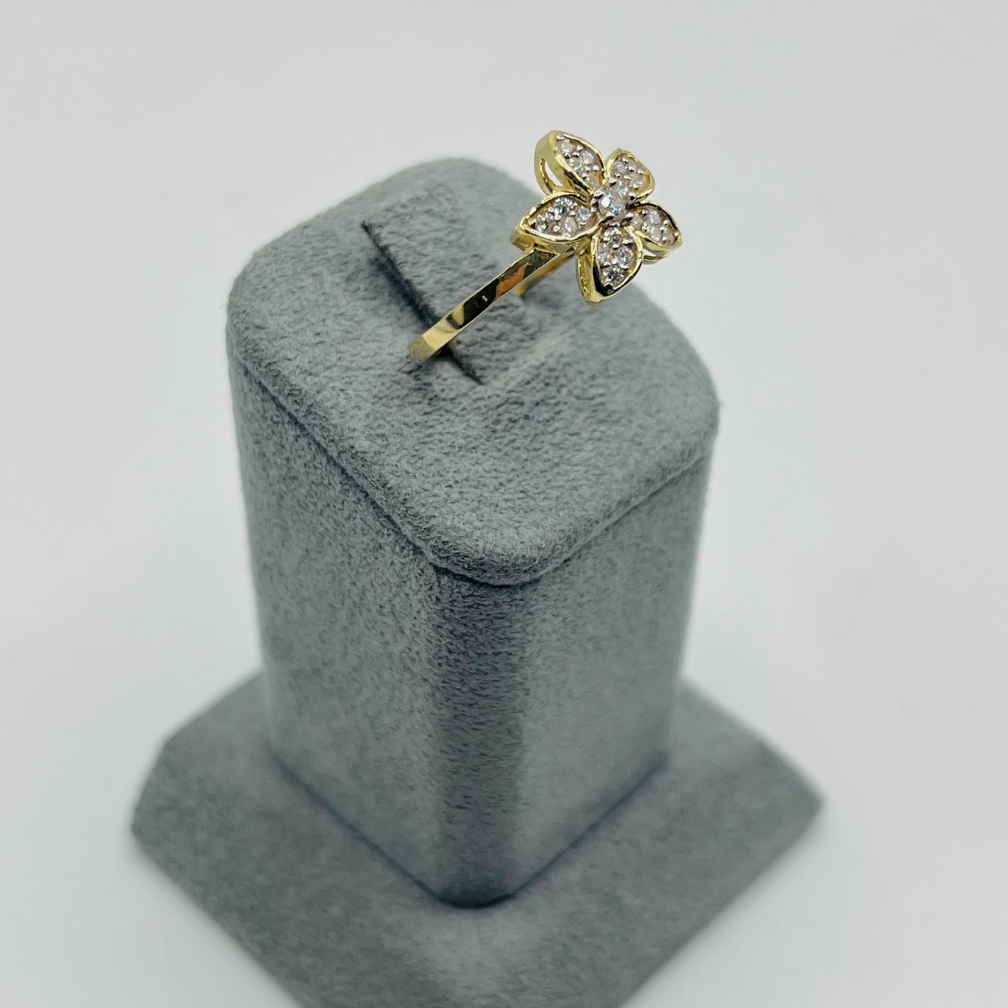 10k Gold CZ Hibiscus Ring