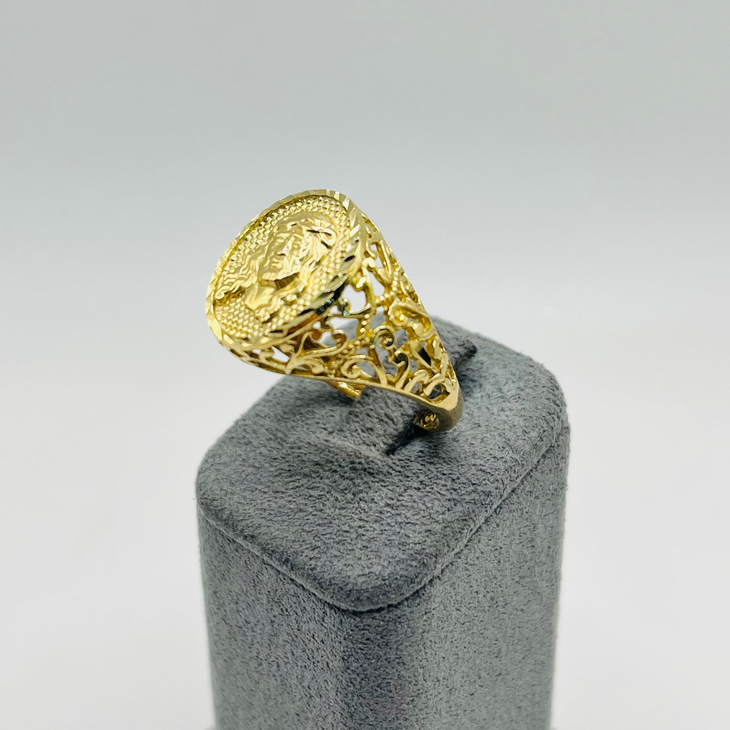 10k Gold Velura Jesus Ring